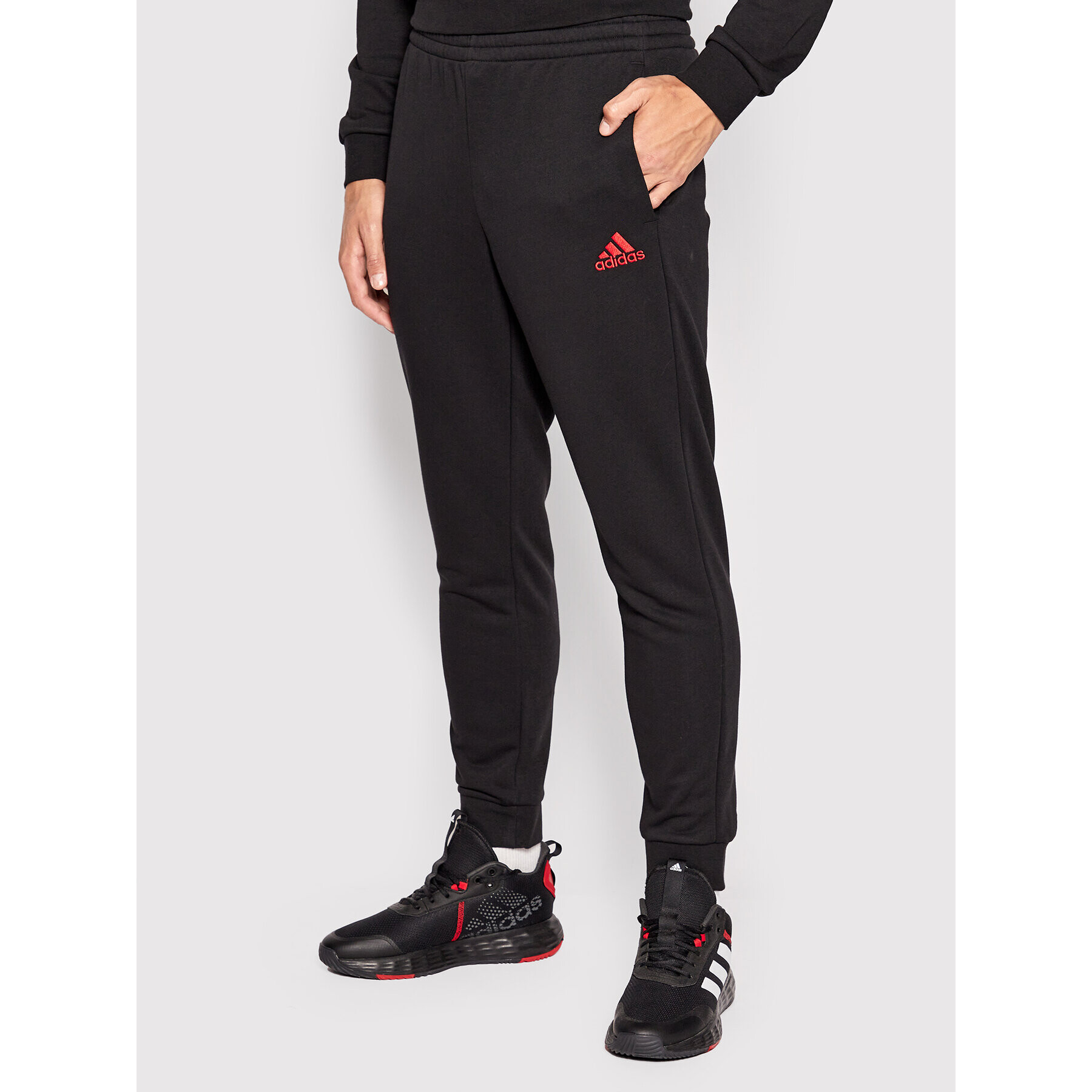 adidas Анцуг Aeroready Essentials Kangaroo HL2222 Черен Regular Fit - Pepit.bg