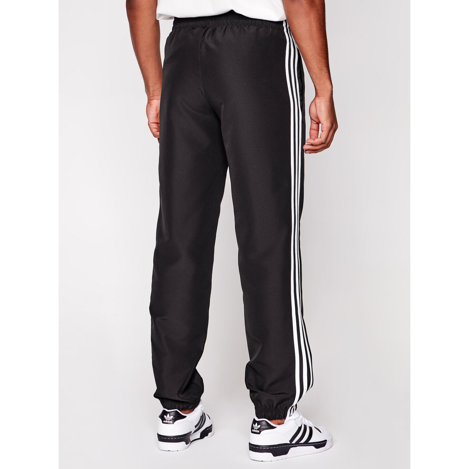 adidas Анцуг Essential GK9950 Черен Regular Fit - Pepit.bg