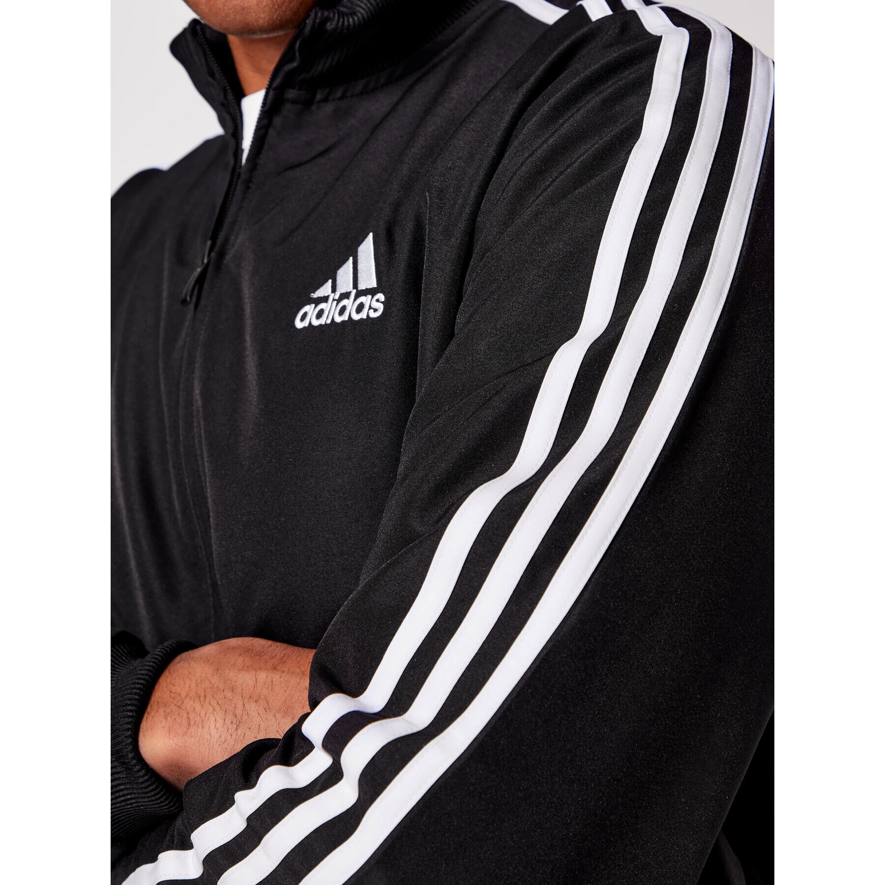 adidas Анцуг Essential GK9950 Черен Regular Fit - Pepit.bg