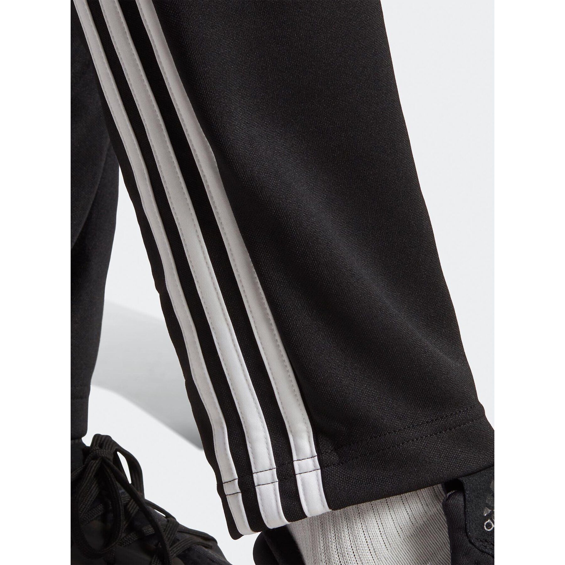 adidas Анцуг 3-Stripes IC6767 Черен Slim Fit - Pepit.bg