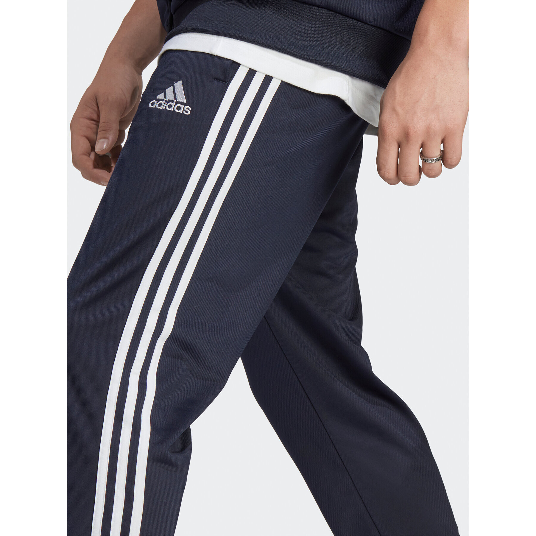 adidas Анцуг Basic 3-Stripes HZ2220 Тъмносин Regular Fit - Pepit.bg