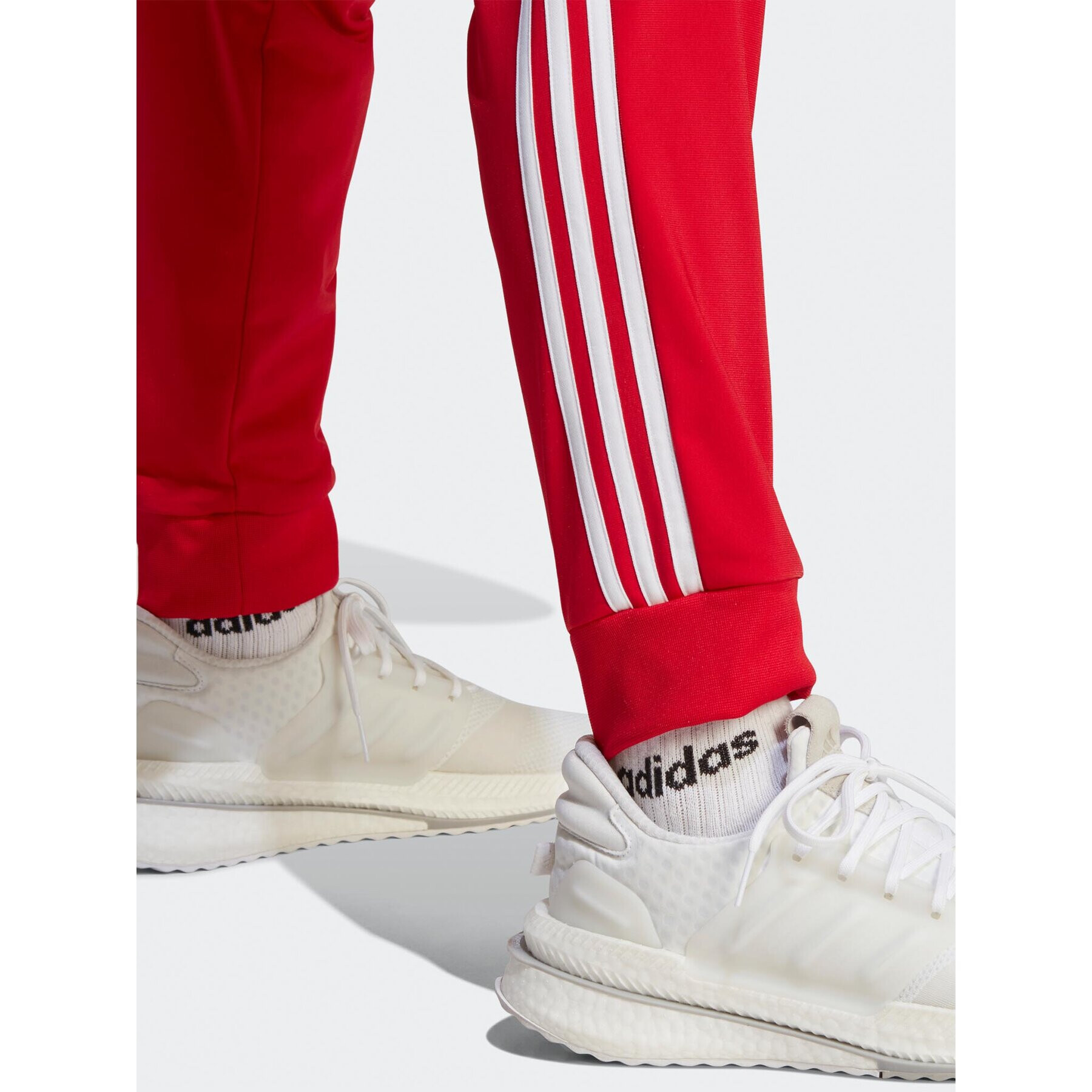 adidas Анцуг Basic 3-Stripes IJ6056 Червен Regular Fit - Pepit.bg