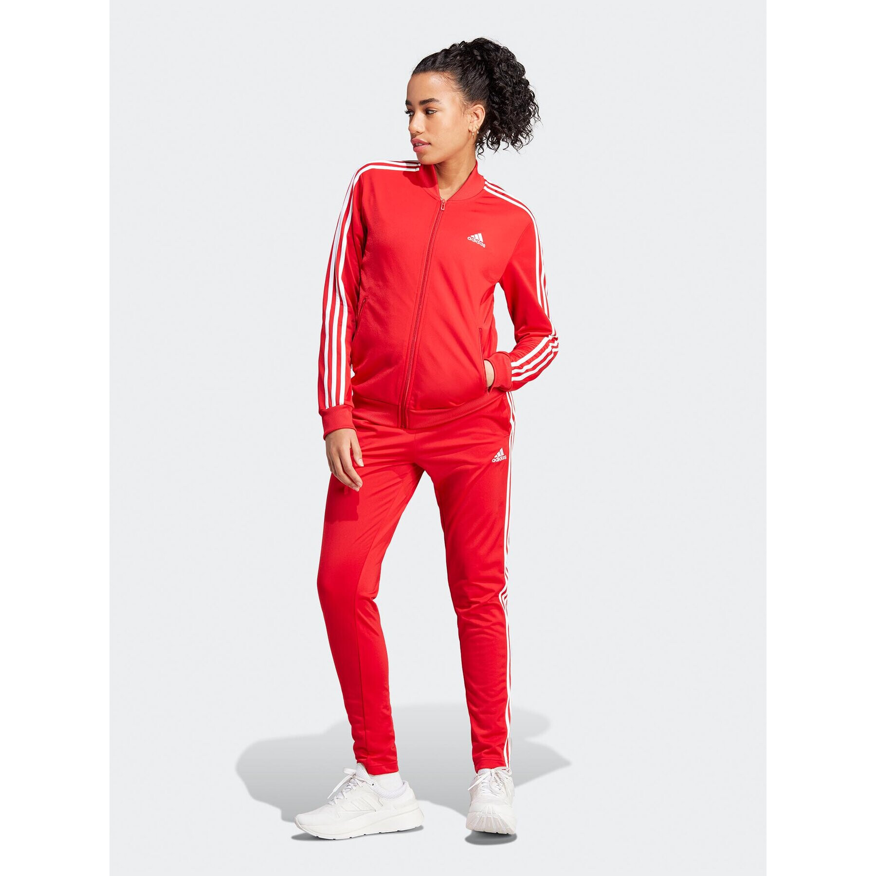 adidas Анцуг Essentials 3-Stripes IJ8784 Червен Slim Fit - Pepit.bg