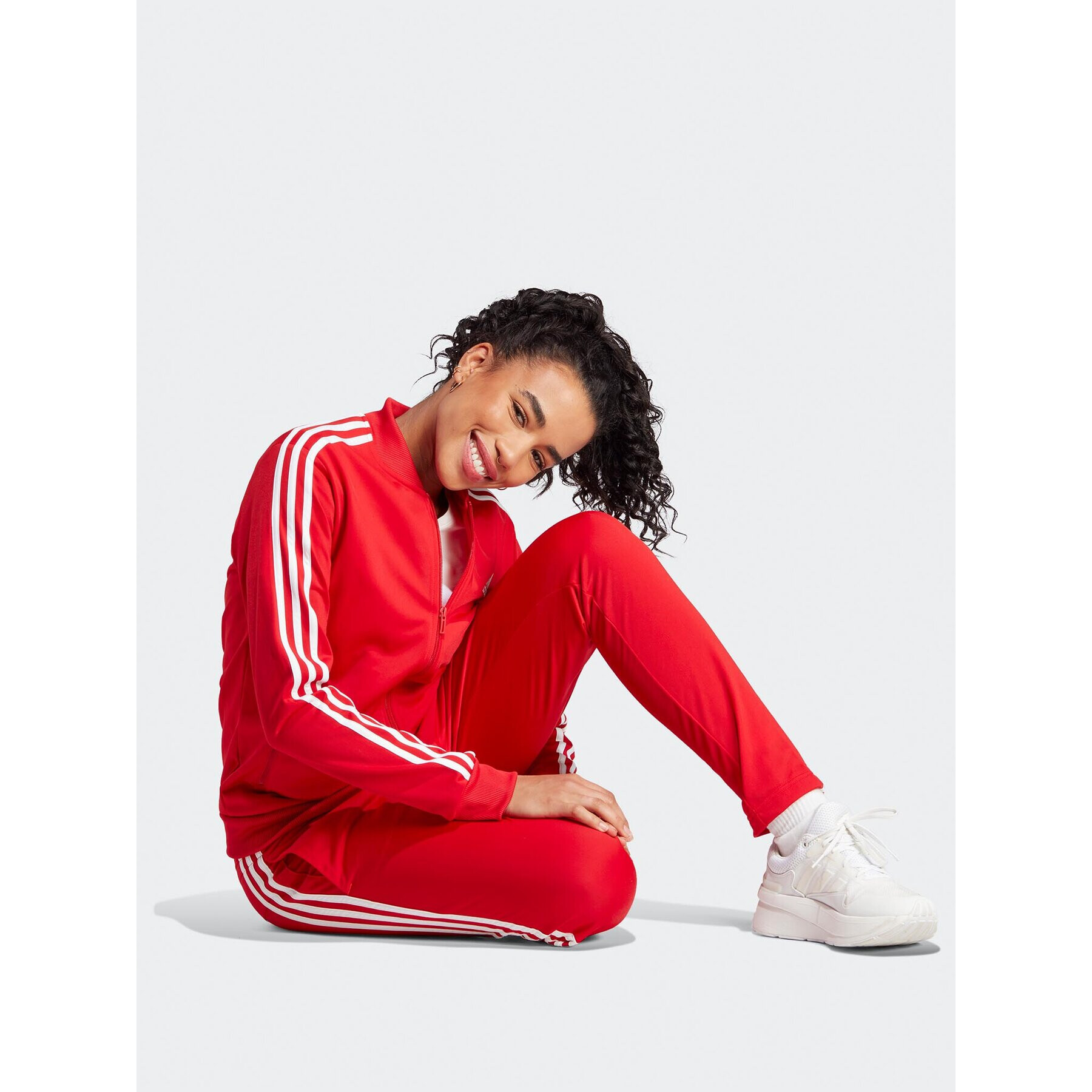 adidas Анцуг Essentials 3-Stripes IJ8784 Червен Slim Fit - Pepit.bg