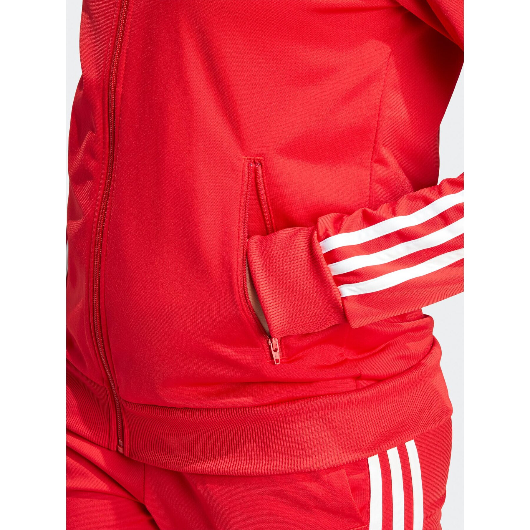 adidas Анцуг Essentials 3-Stripes IJ8784 Червен Slim Fit - Pepit.bg