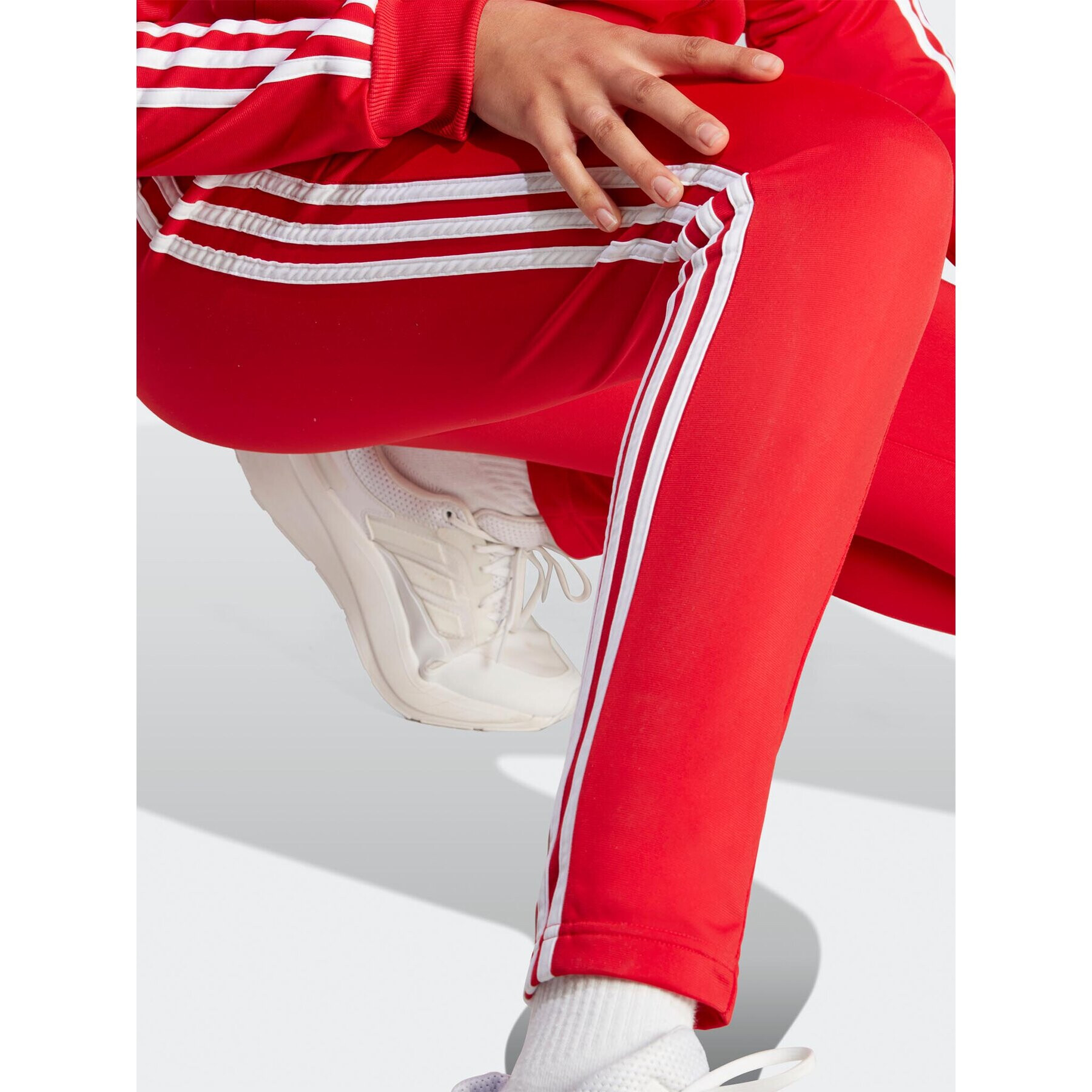 adidas Анцуг Essentials 3-Stripes IJ8784 Червен Slim Fit - Pepit.bg