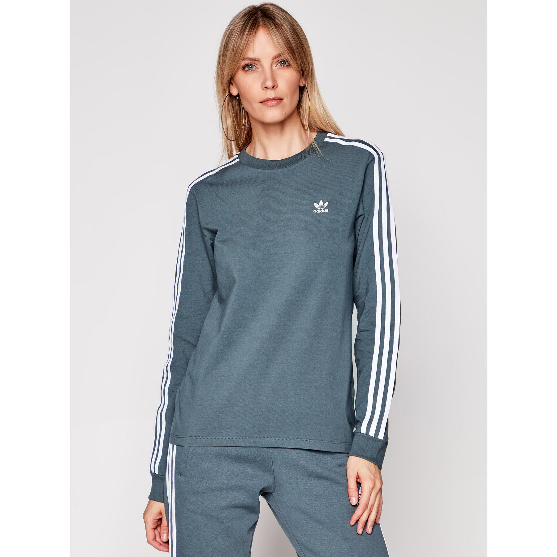 adidas Блуза adicolor Classics GN2959 Сив Regular Fit - Pepit.bg