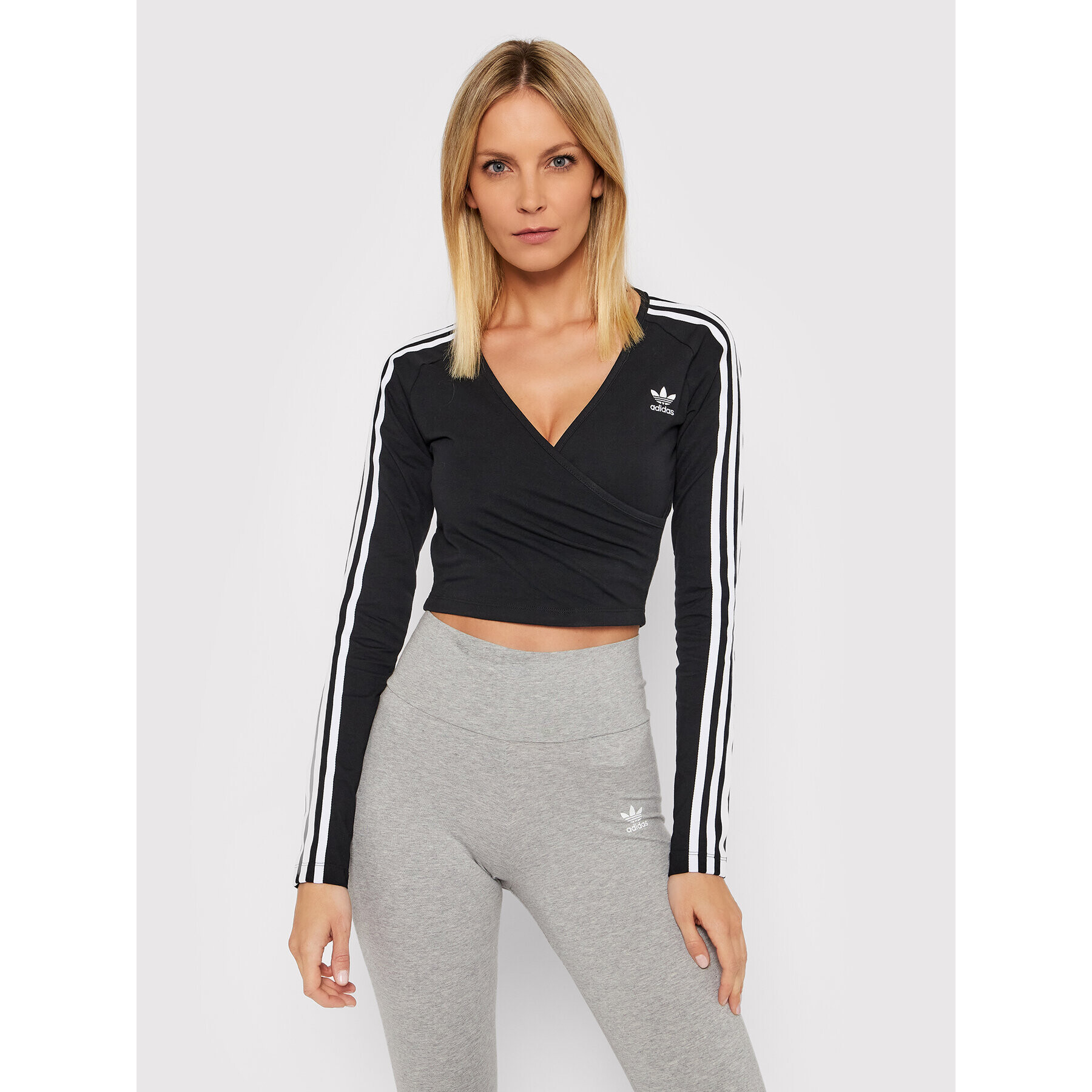 adidas Блуза adicolor Classics HC2032 Черен Slim Fit - Pepit.bg