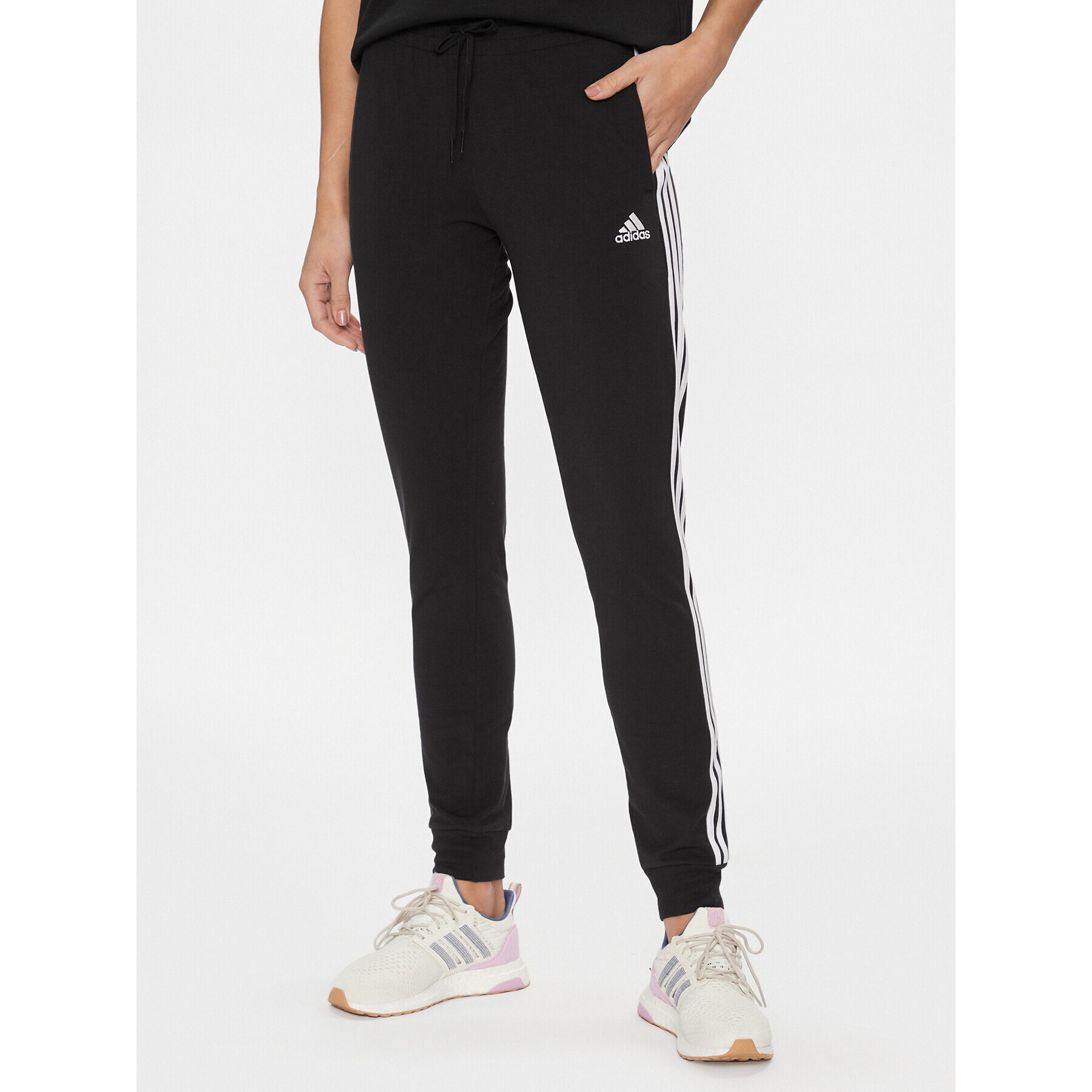 adidas Долнище анцуг 3-Stripes GM5542 Черен Slim Fit - Pepit.bg