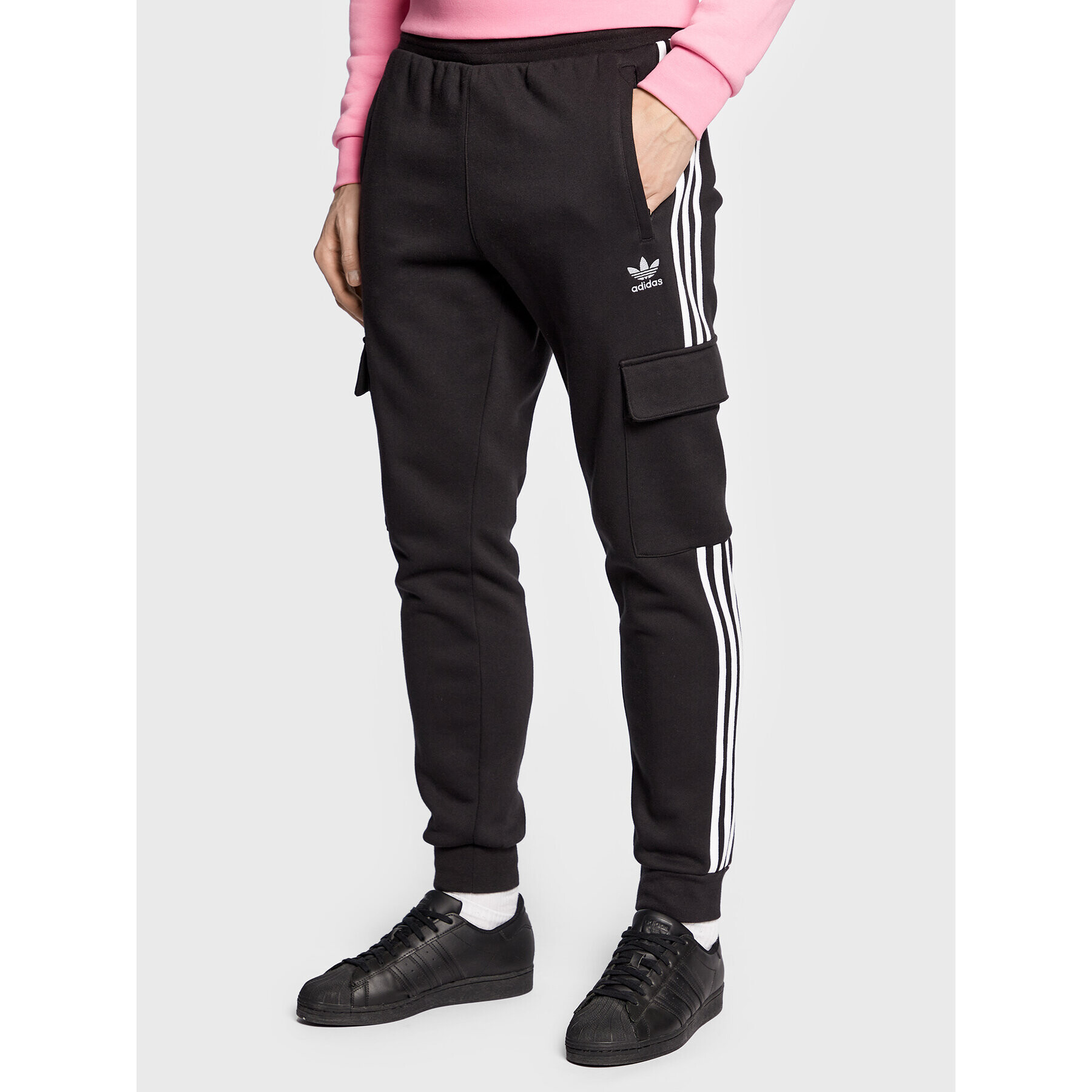 adidas Долнище анцуг adicolor 3-Stripes HK9689 Черен Slim Fit - Pepit.bg