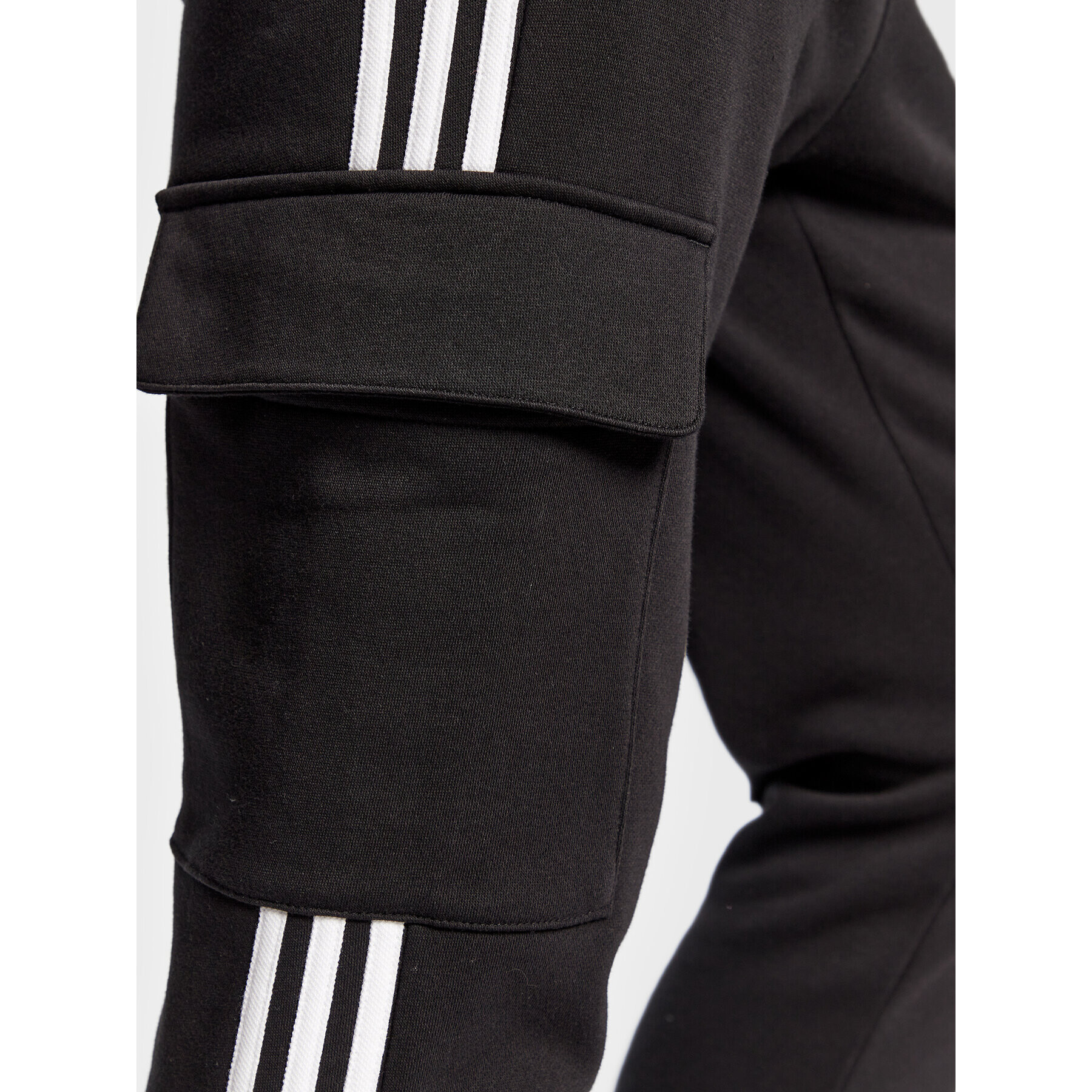 adidas Долнище анцуг adicolor 3-Stripes HK9689 Черен Slim Fit - Pepit.bg