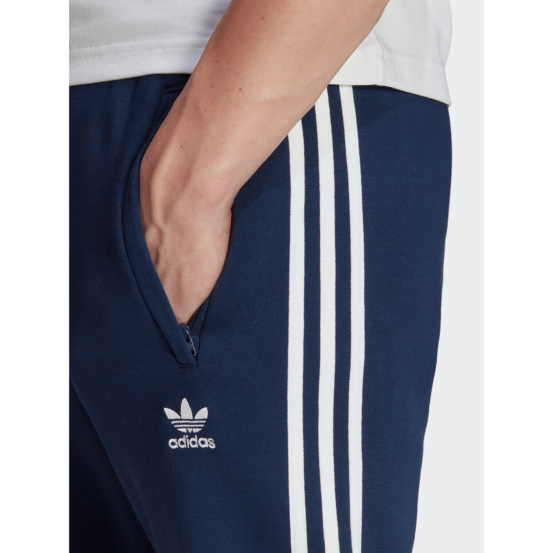 adidas Долнище анцуг adicolor Classics 3-Stripes IB1418 Тъмносин Slim Fit - Pepit.bg