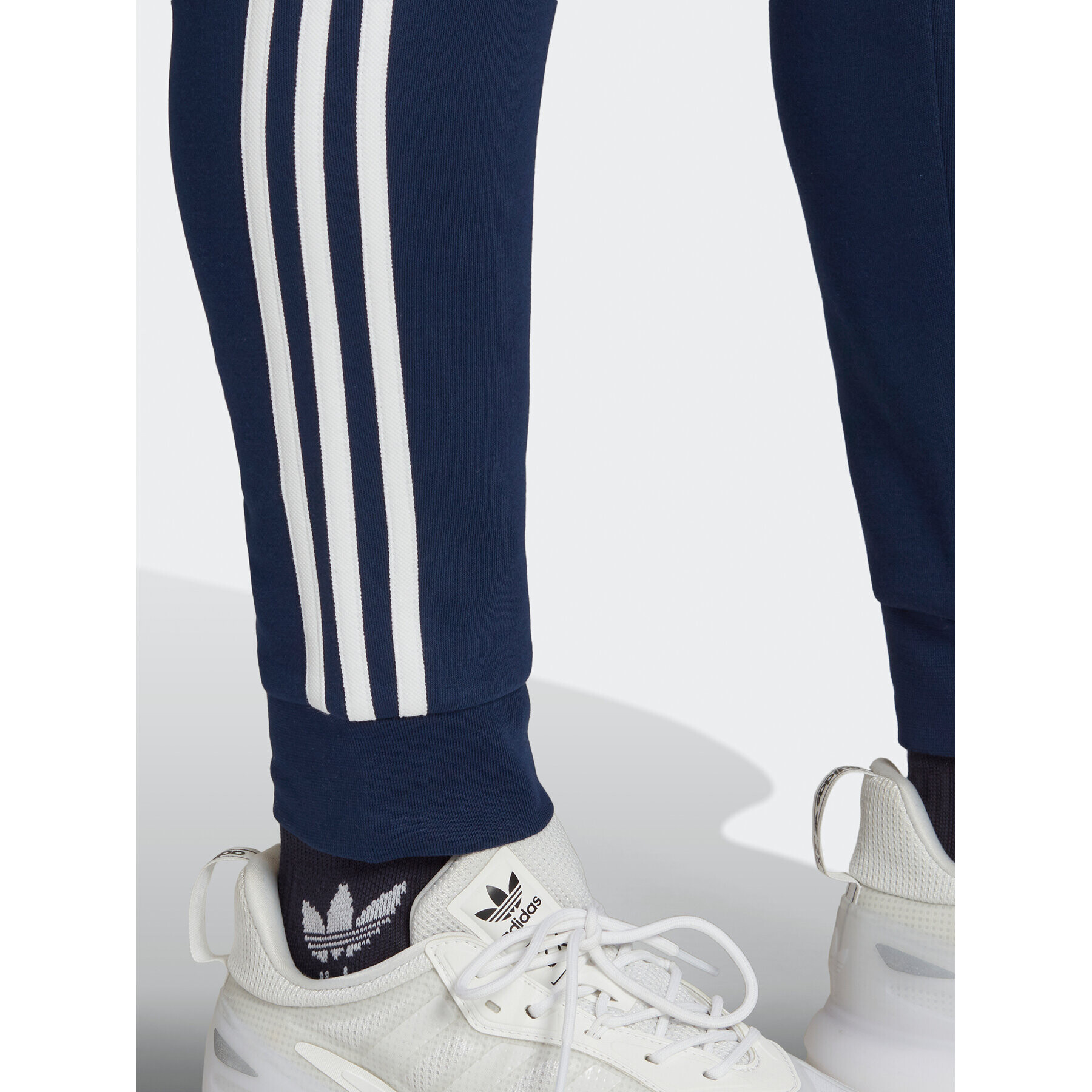 adidas Долнище анцуг adicolor Classics 3-Stripes IB1418 Тъмносин Slim Fit - Pepit.bg