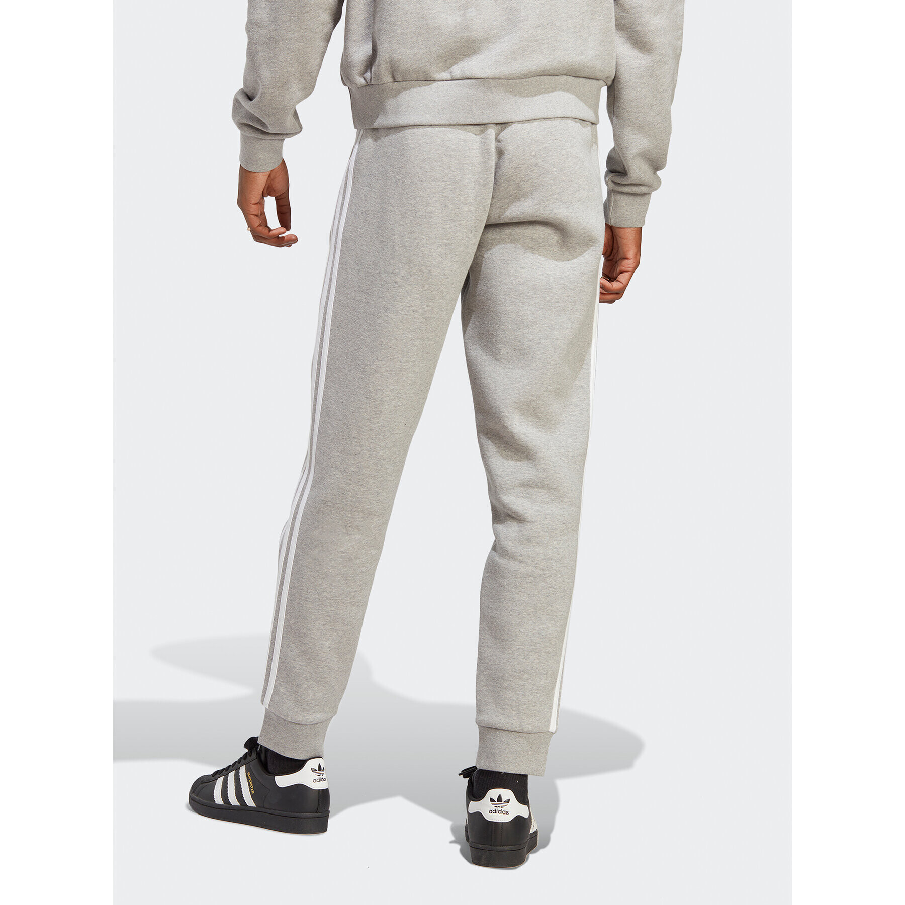 adidas Долнище анцуг Adicolor Classics 3-Stripes Joggers IA4795 Сив Fitted Fit - Pepit.bg