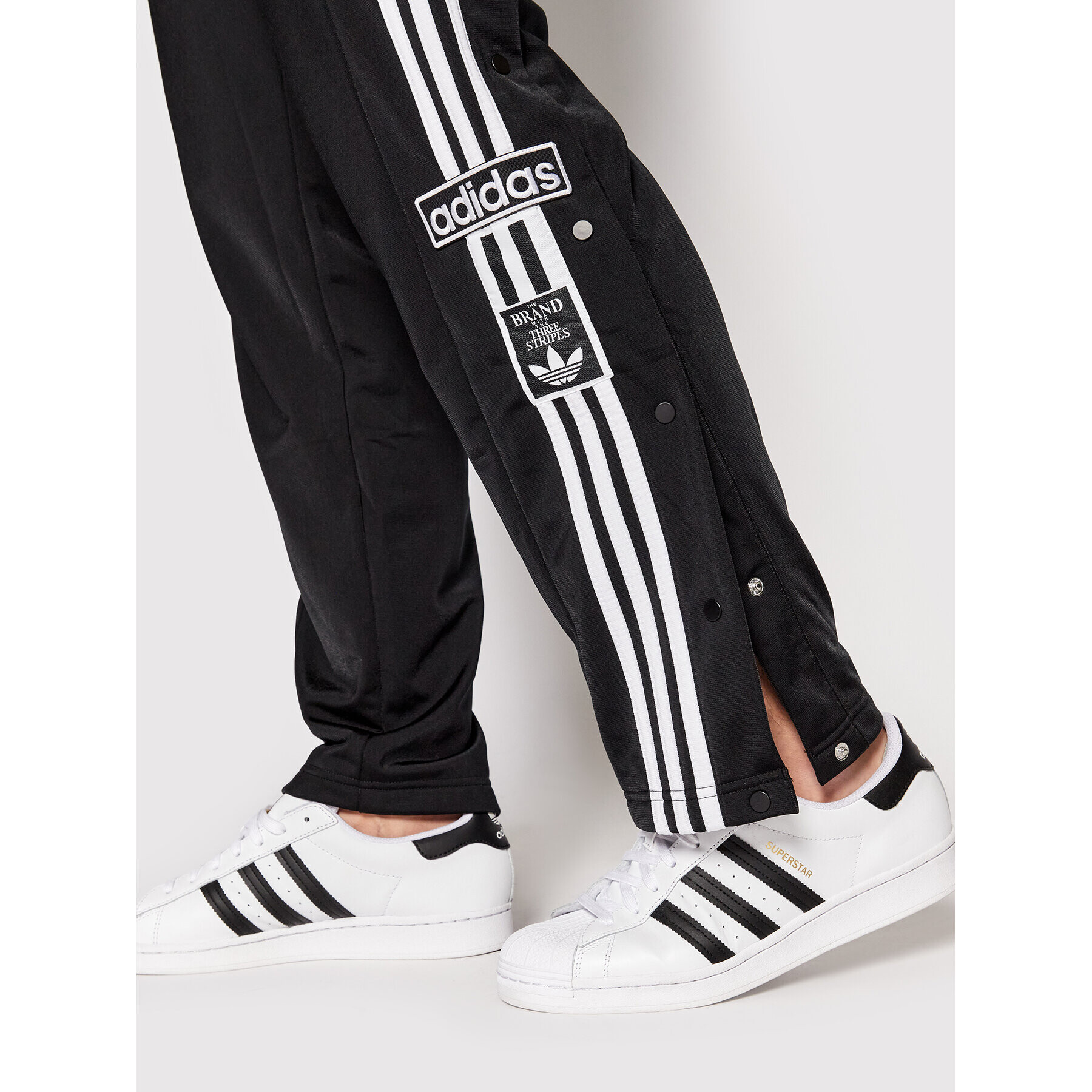 adidas Долнище анцуг adicolor Classics Adibreak HB9501 Черен Regular Fit - Pepit.bg