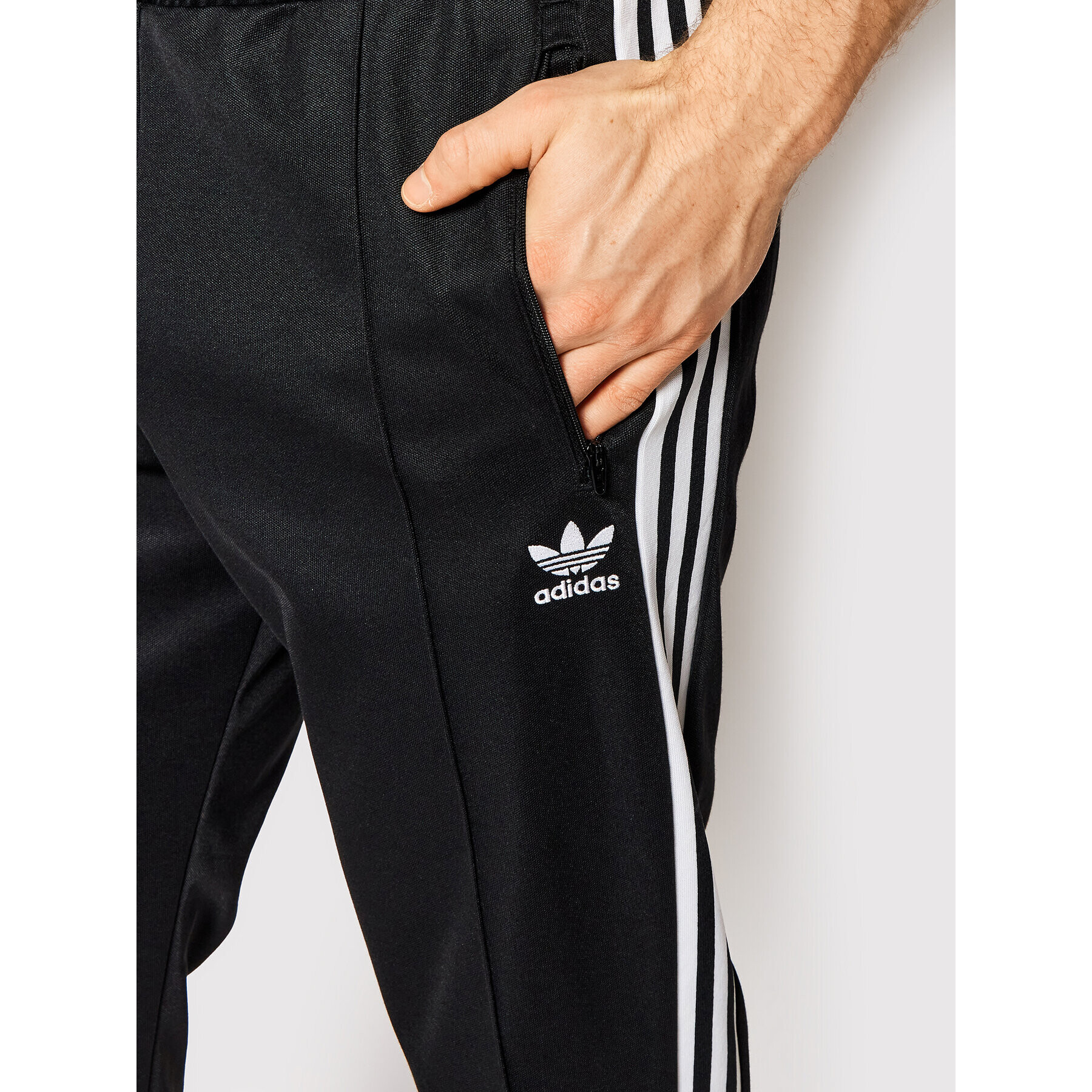 adidas Долнище анцуг adicolor Classics Beckenbauer Primeblue H09115 Черен Regular Fit - Pepit.bg