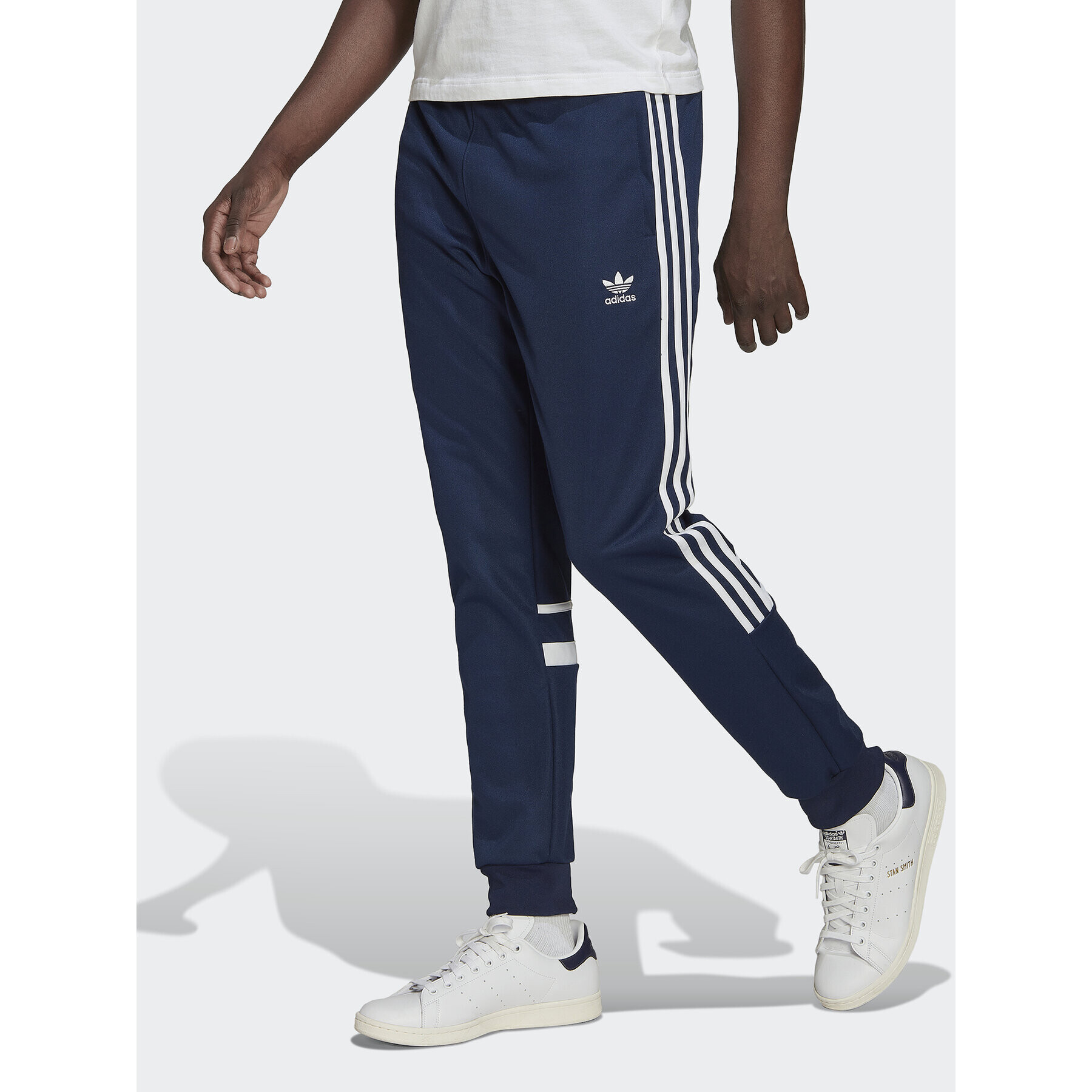 adidas Долнище анцуг adicolor Classics Cutline HK7428 Тъмносин Slim Fit - Pepit.bg