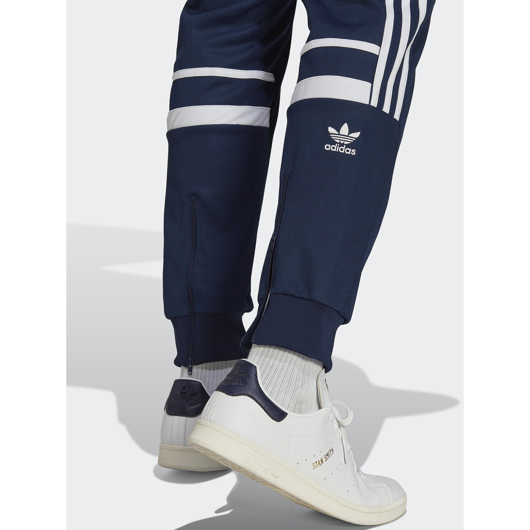 adidas Долнище анцуг adicolor Classics Cutline HK7428 Тъмносин Slim Fit - Pepit.bg