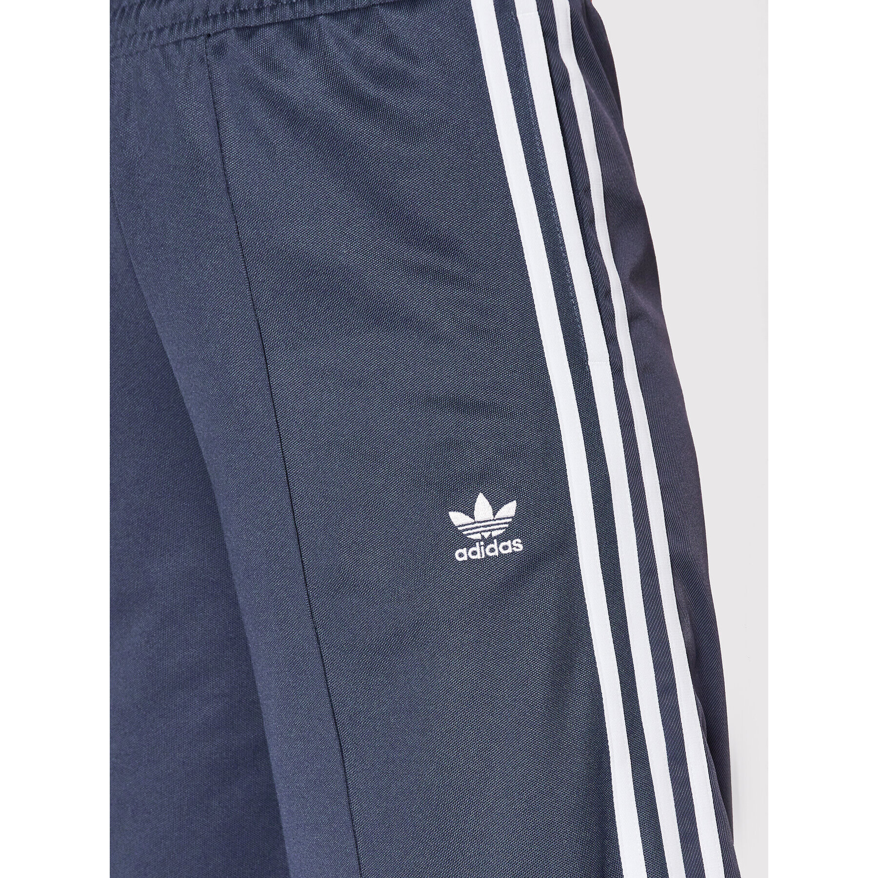 adidas Долнище анцуг adicolor Classics HC4549 Тъмносин Relaxed Fit - Pepit.bg