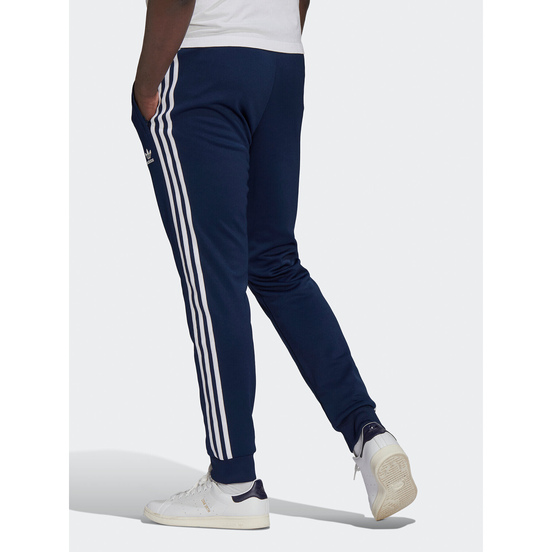 adidas Долнище анцуг ADICOLOR CLASSICS PRIMEBLUE SST Tracksuit Bottom HK7353 Син Slim Fit - Pepit.bg