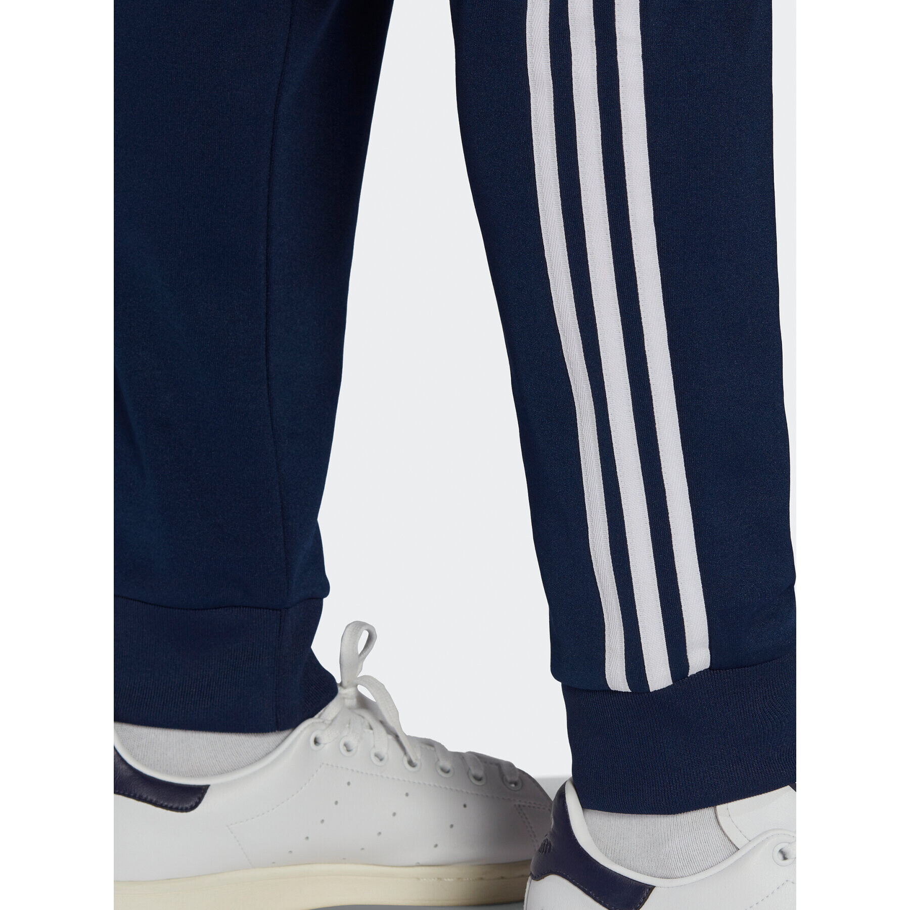 adidas Долнище анцуг ADICOLOR CLASSICS PRIMEBLUE SST Tracksuit Bottom HK7353 Син Slim Fit - Pepit.bg