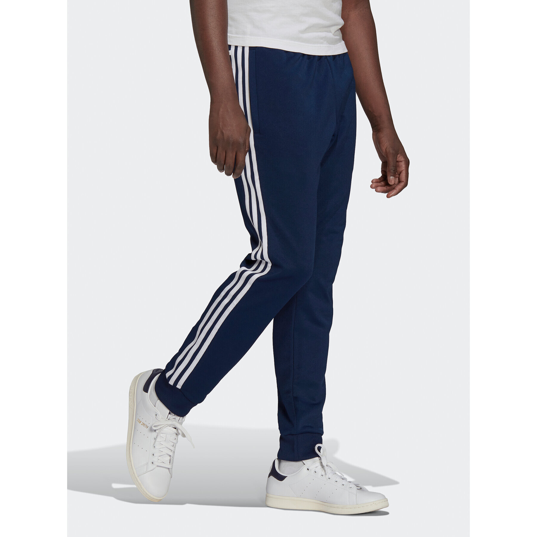 adidas Долнище анцуг ADICOLOR CLASSICS PRIMEBLUE SST Tracksuit Bottom HK7353 Син Slim Fit - Pepit.bg