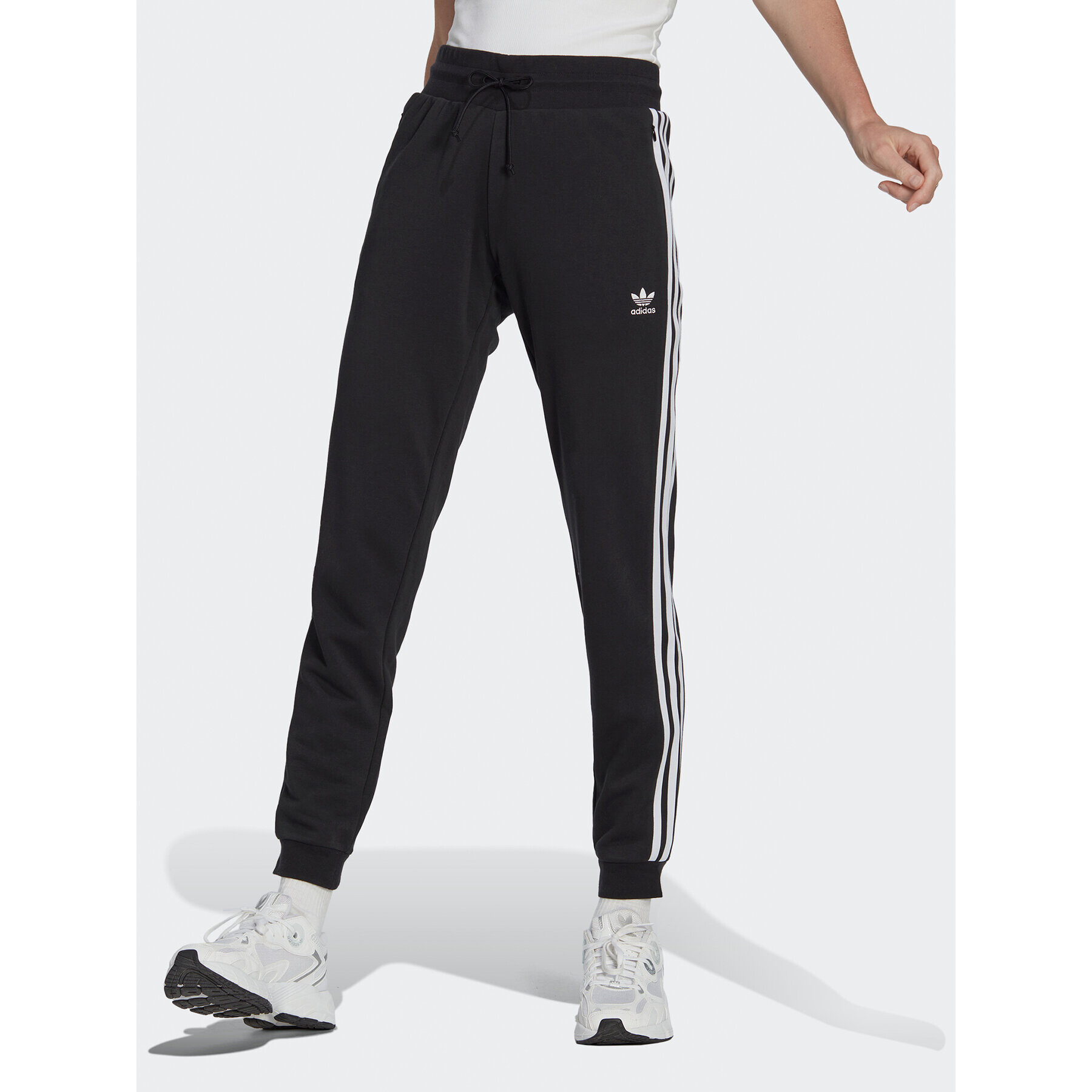 adidas Долнище анцуг Adicolor Classics Slim Cuffed Joggers IB7455 Черен Slim Fit - Pepit.bg