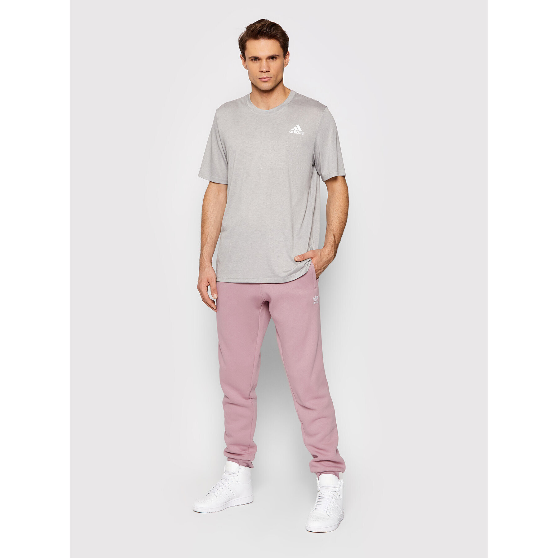 adidas Долнище анцуг adicolor Essentials HE9411 Виолетов Slim Fit - Pepit.bg