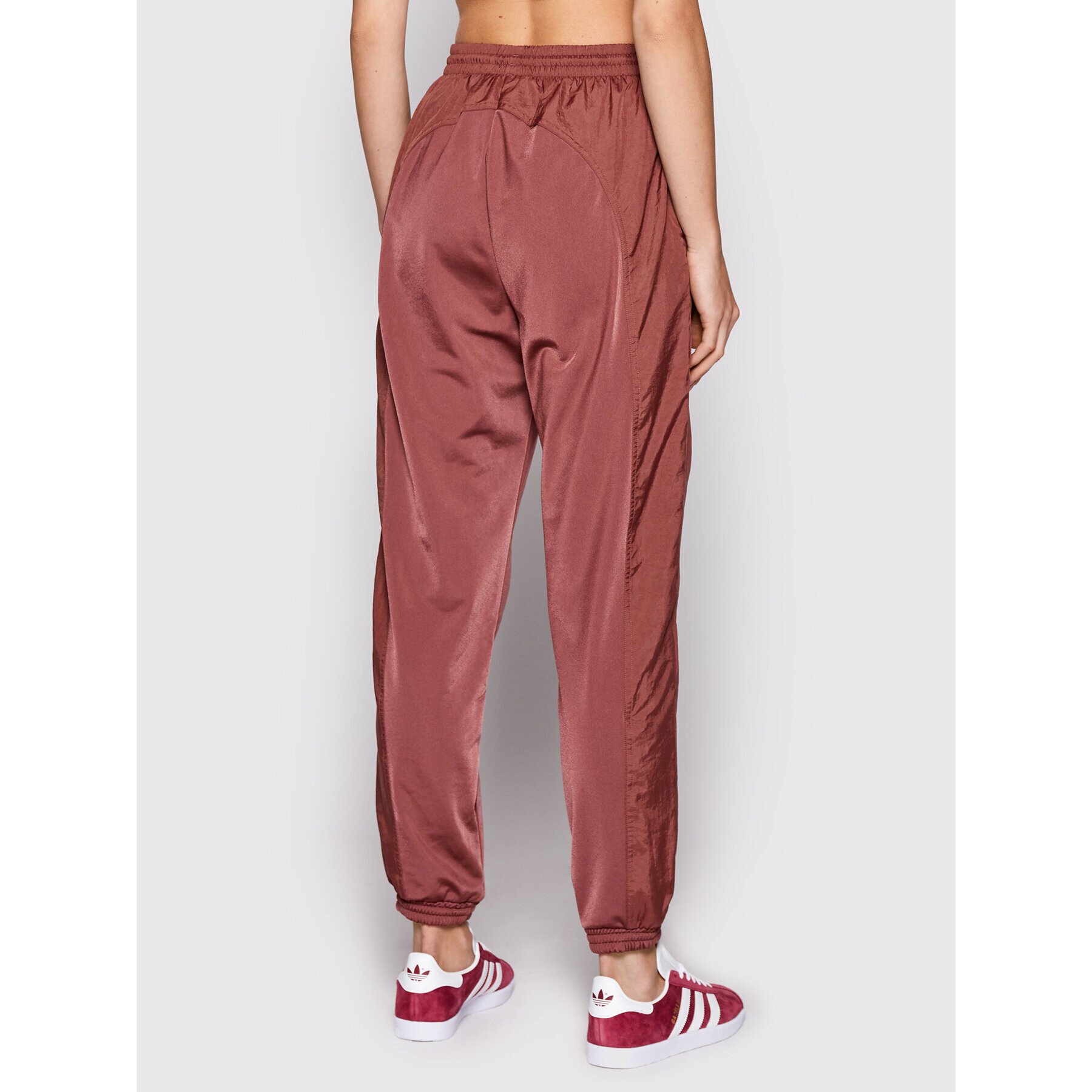 adidas Долнище анцуг adicolor Split Trefoil HC7043 Бордо Relaxed Fit - Pepit.bg