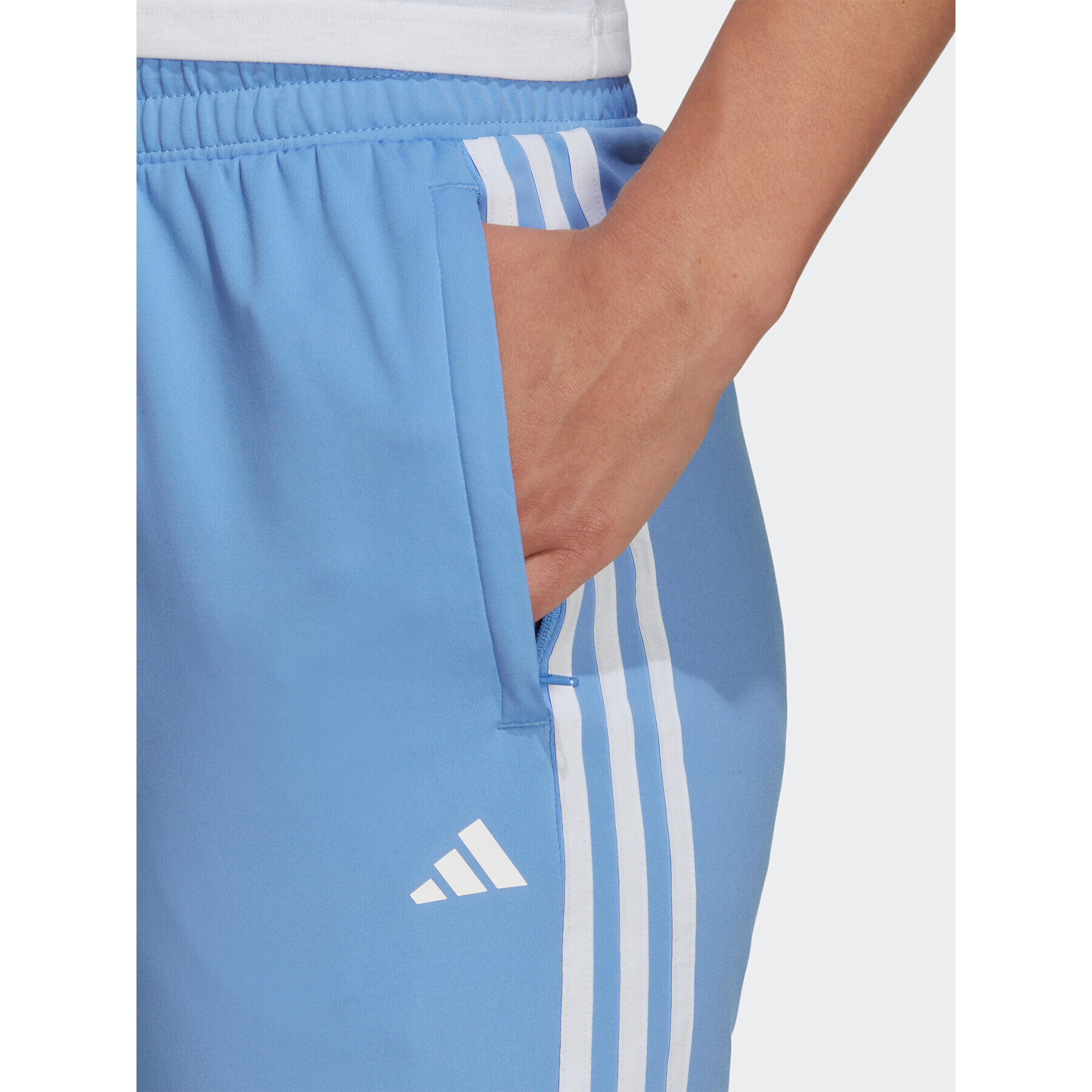 adidas Долнище анцуг AEROREADY Made4Training 7/8 Knit 3-Stripes Tapered Joggers HR7828 Син Regular Fit - Pepit.bg