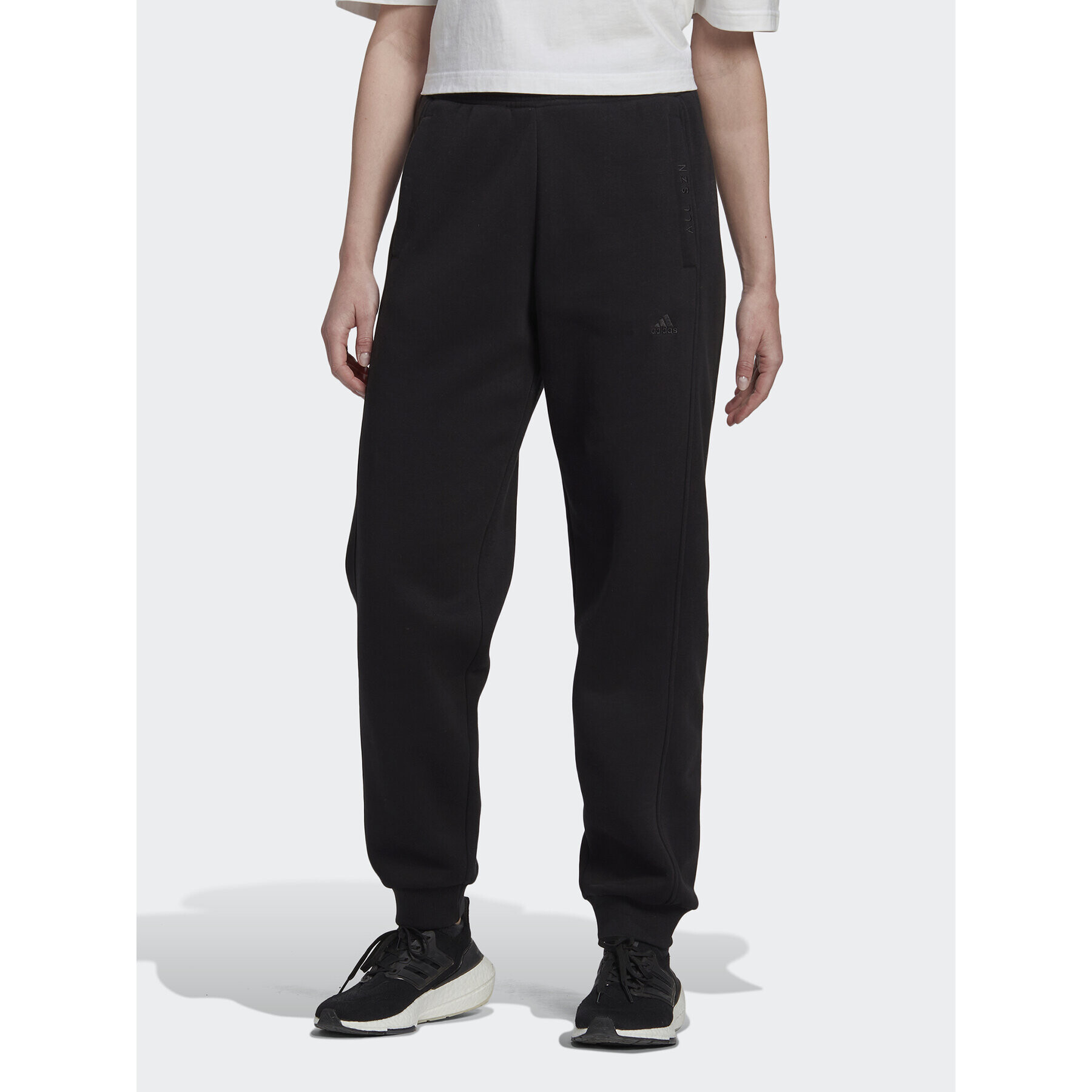 adidas Долнище анцуг All Szn HK0439 Черен Relaxed Fit - Pepit.bg