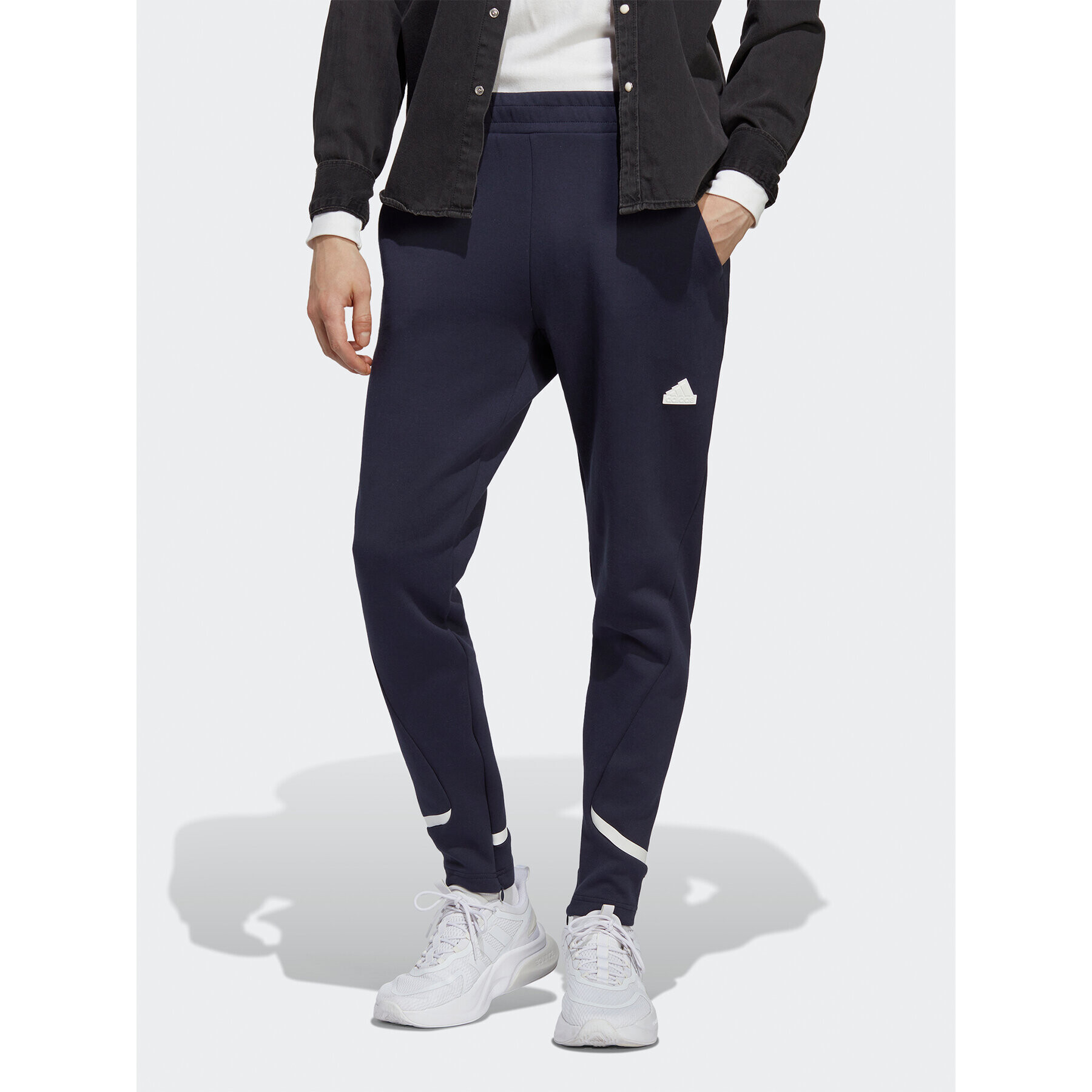 adidas Долнище анцуг Designed for Gameday Tracksuit Bottoms IC8033 Син Slim Fit - Pepit.bg