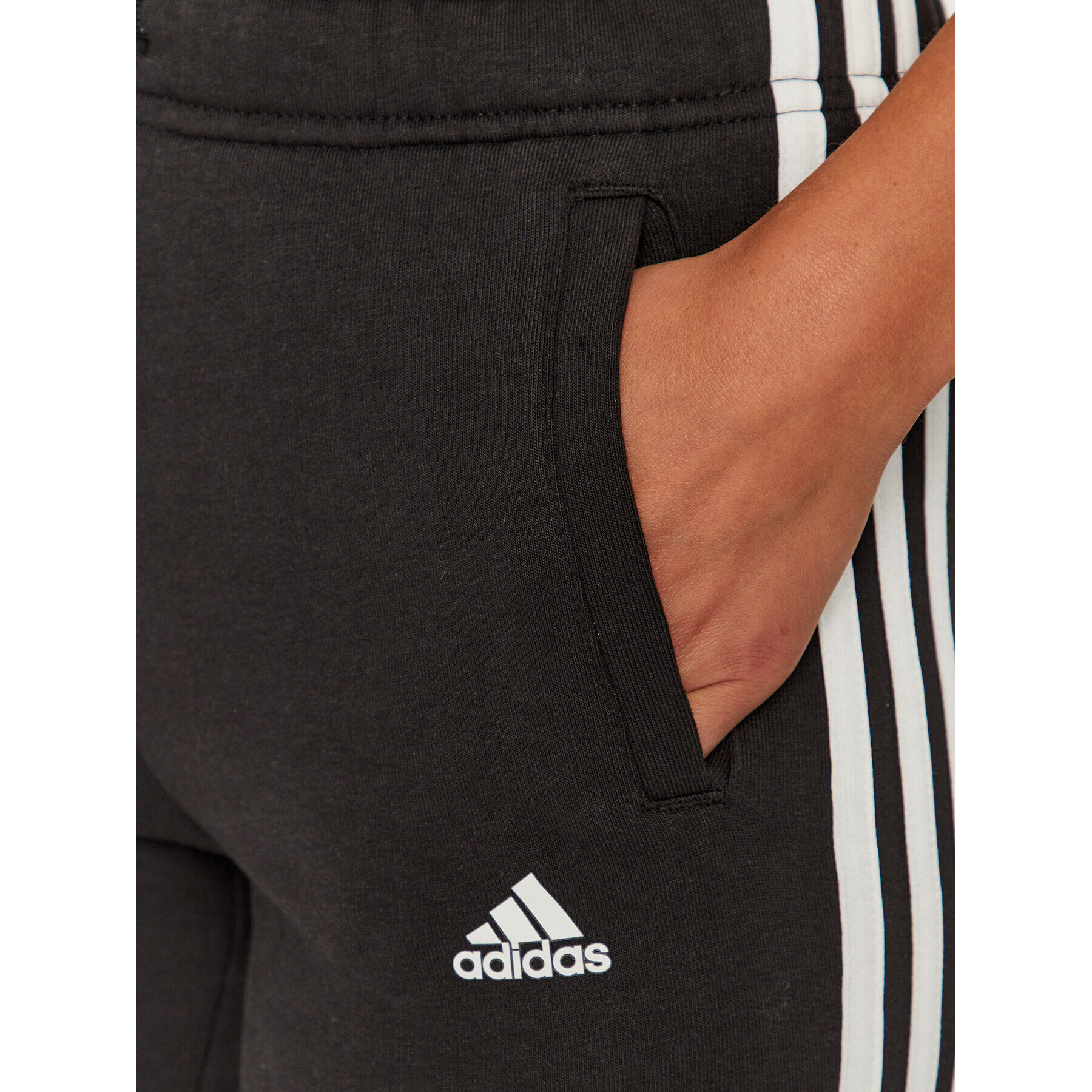 adidas Долнище анцуг Essentials 3-Stripes IC6126 Черен Slim Fit - Pepit.bg