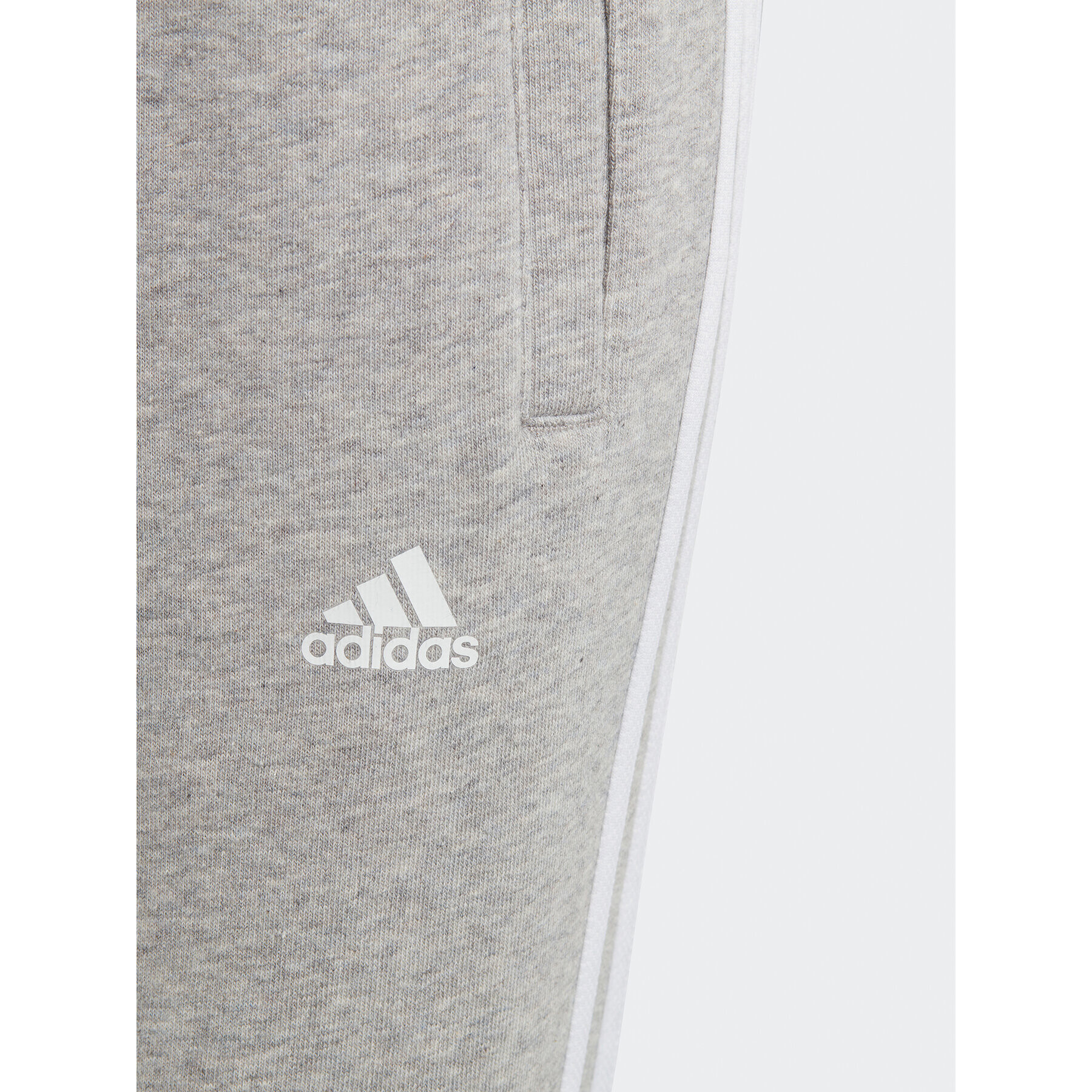 adidas Долнище анцуг Essentials 3-Stripes IC6127 Сив Slim Fit - Pepit.bg