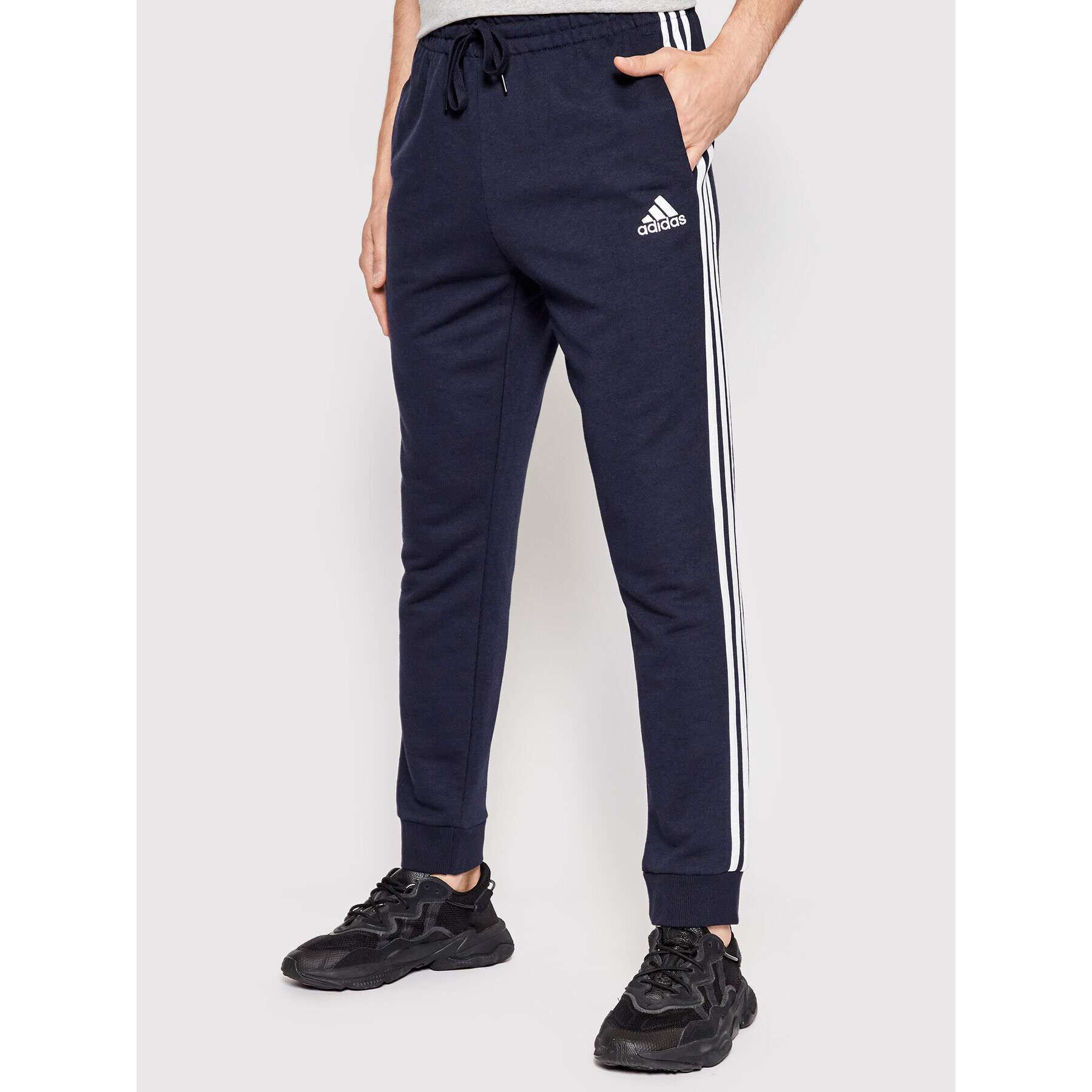 adidas Долнище анцуг Essentials French Terry GK8888 Тъмносин Regular Fit - Pepit.bg