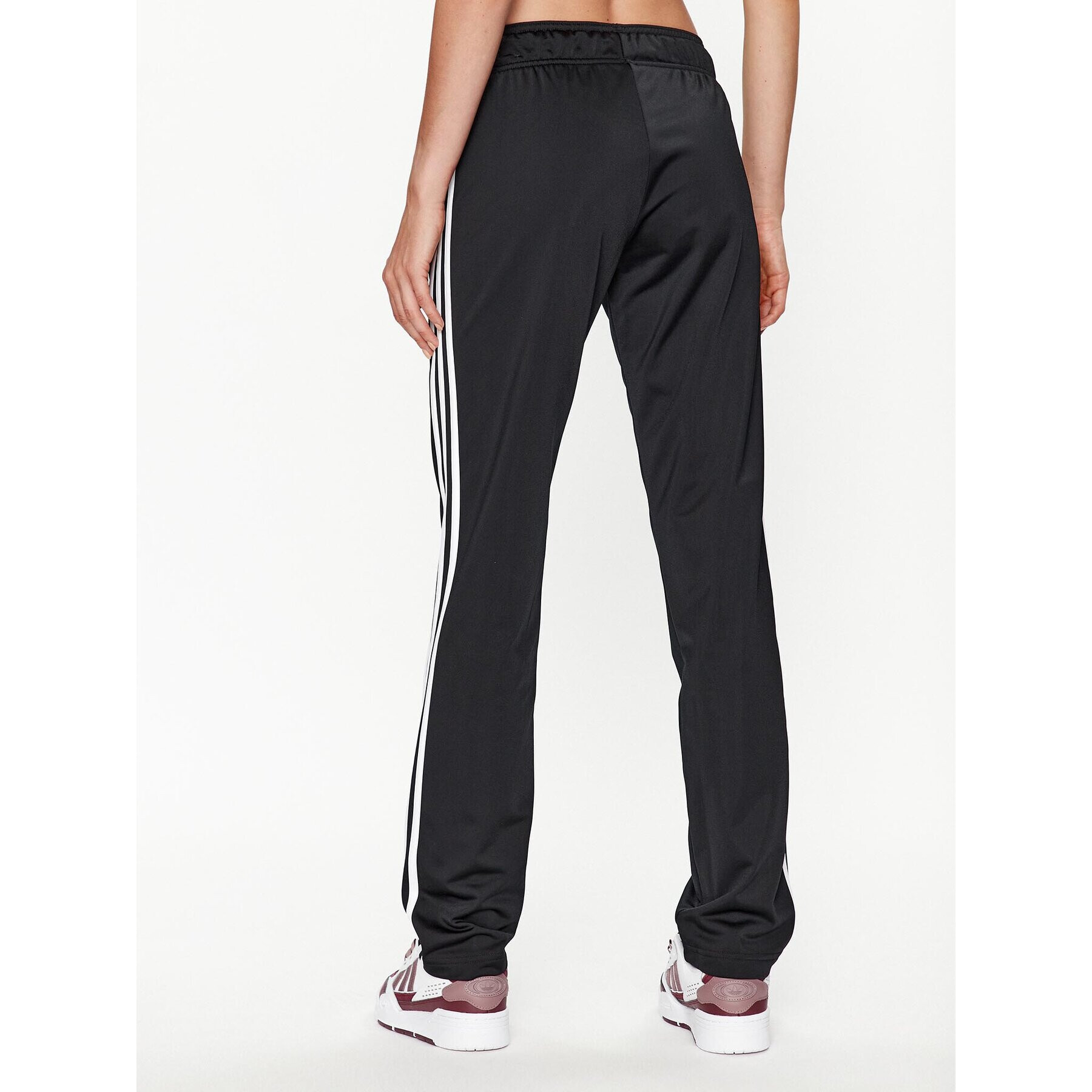 adidas Долнище анцуг Essentials Warm-Up 3-Stripes H48451 Черен Regular Fit - Pepit.bg