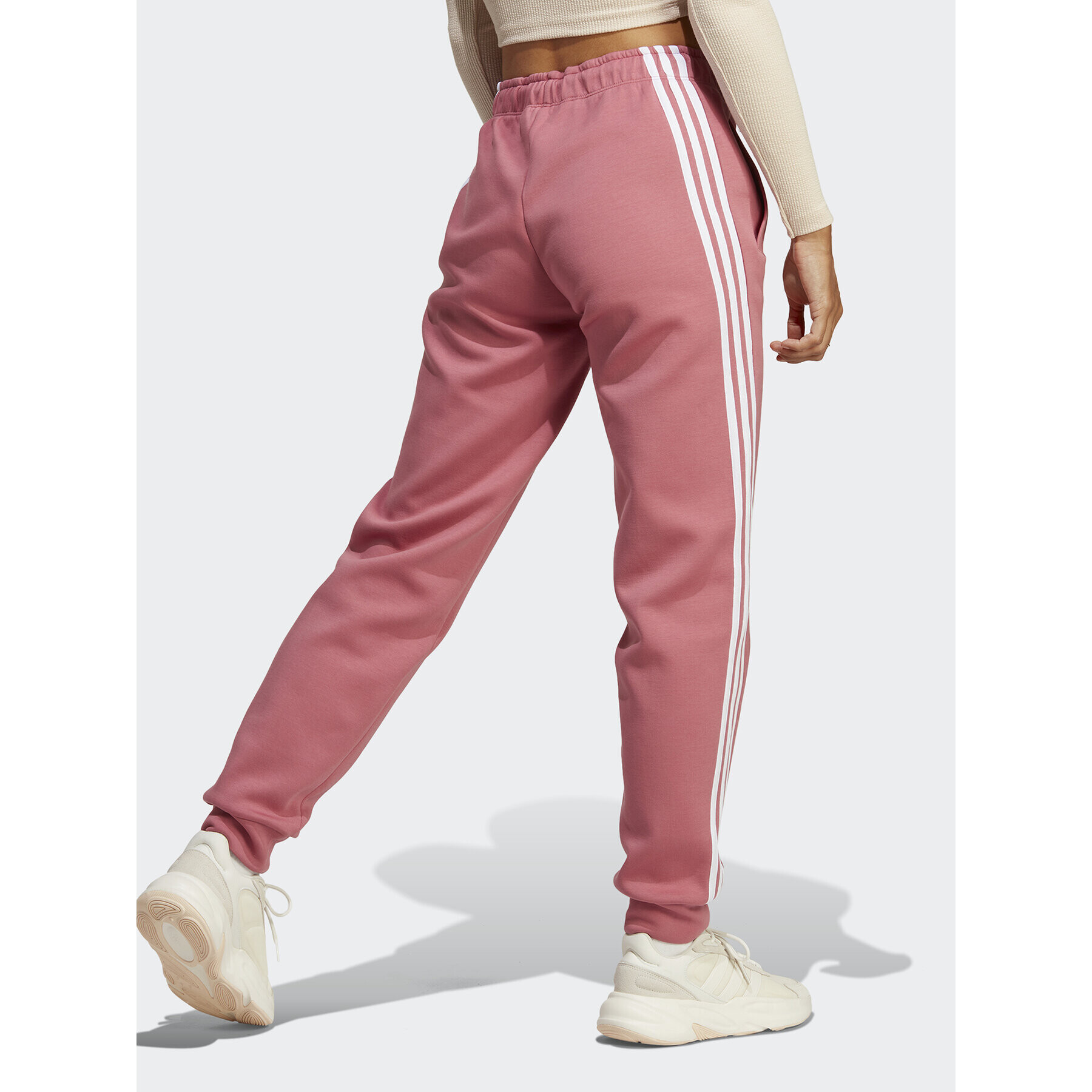 adidas Долнище анцуг Future Icons 3-Stripes Regular Tracksuit Bottoms IB8532 Розов Regular Fit - Pepit.bg