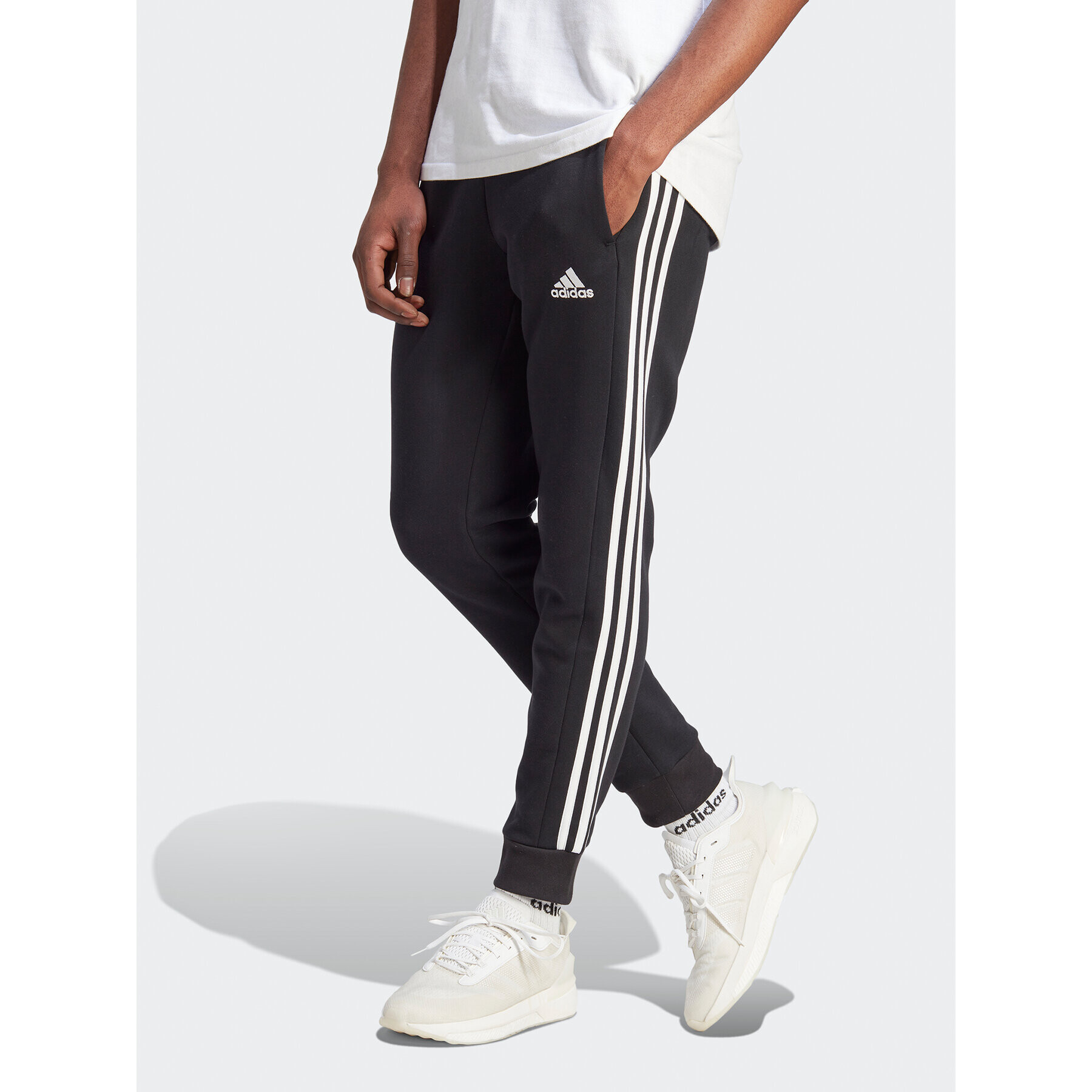 adidas Долнище анцуг IB4030 Черен Regular Fit - Pepit.bg