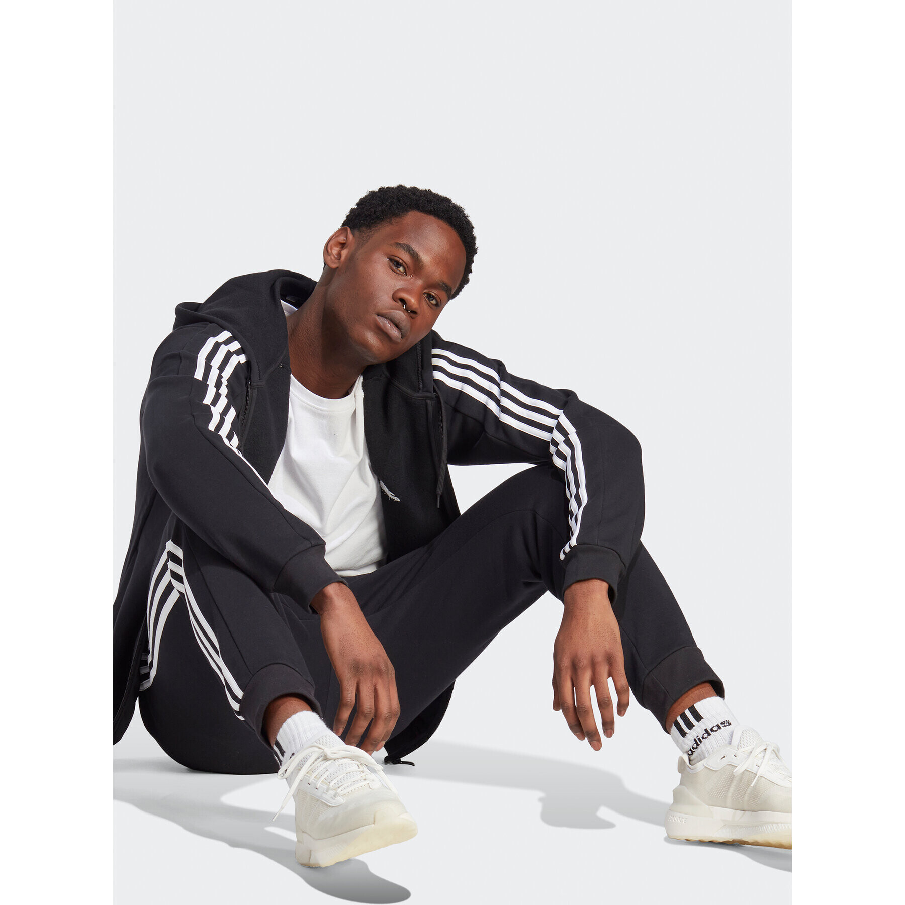 adidas Долнище анцуг IB4030 Черен Regular Fit - Pepit.bg