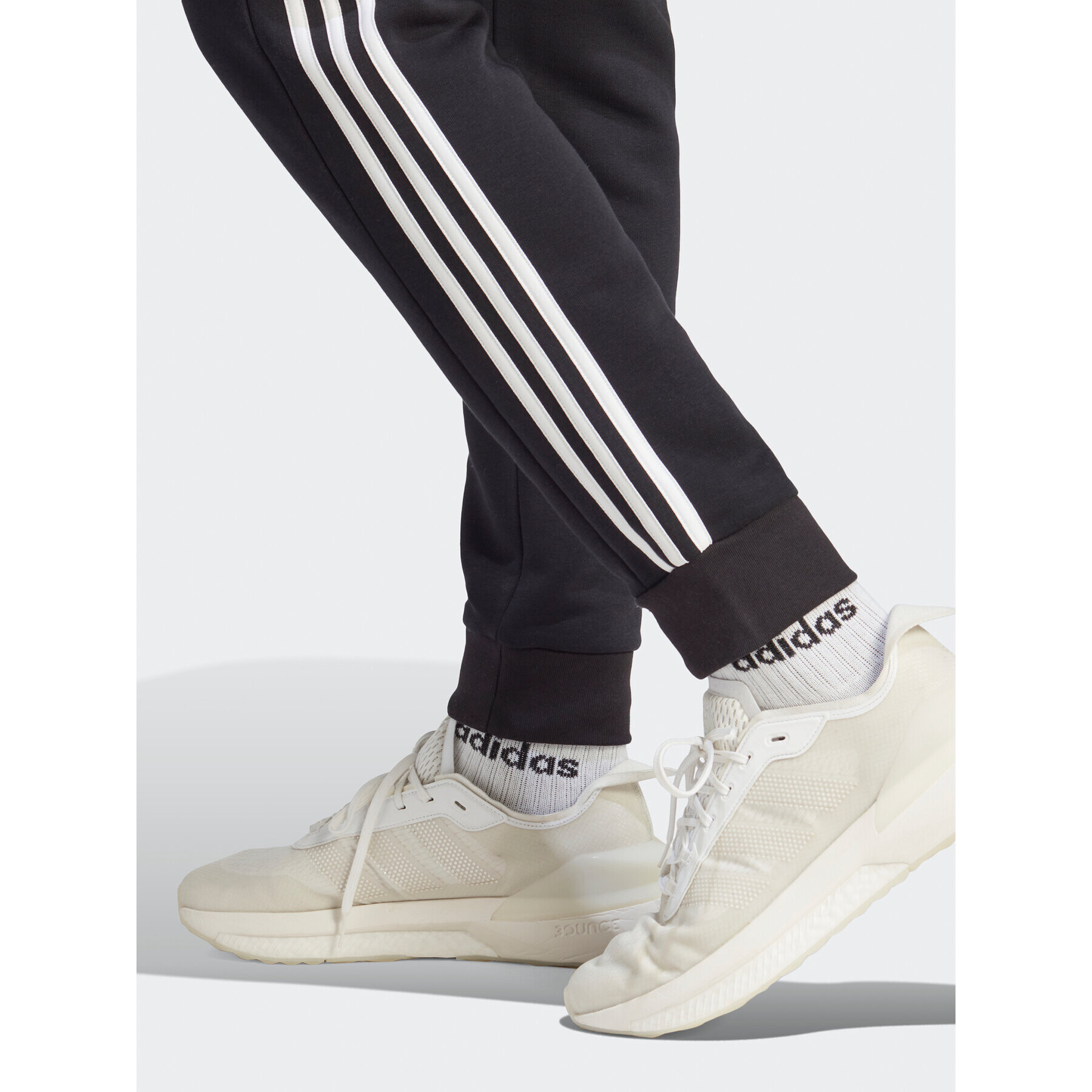 adidas Долнище анцуг IB4030 Черен Regular Fit - Pepit.bg