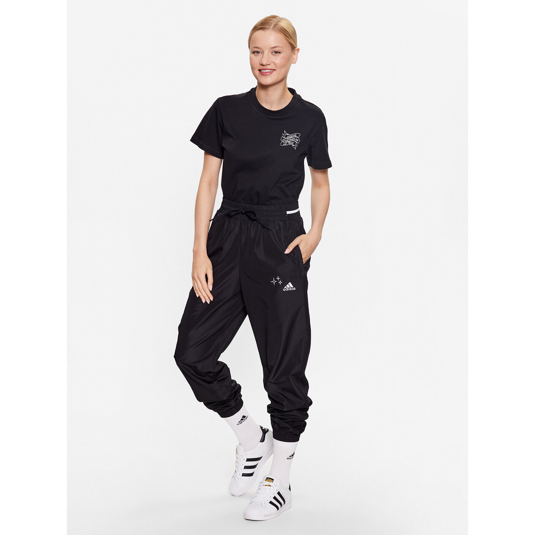 adidas Долнище анцуг IJ8751 Черен Loose Fit - Pepit.bg