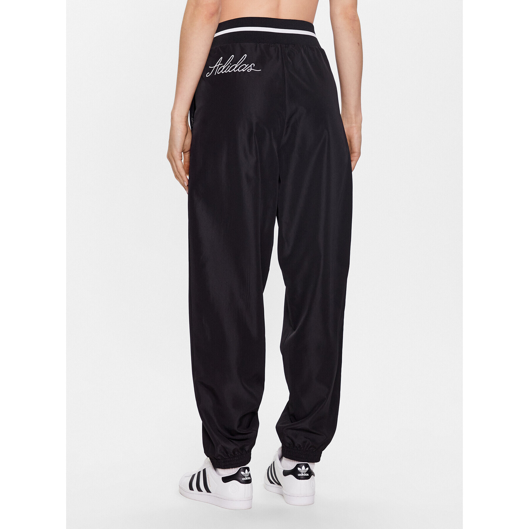 adidas Долнище анцуг IJ8751 Черен Loose Fit - Pepit.bg