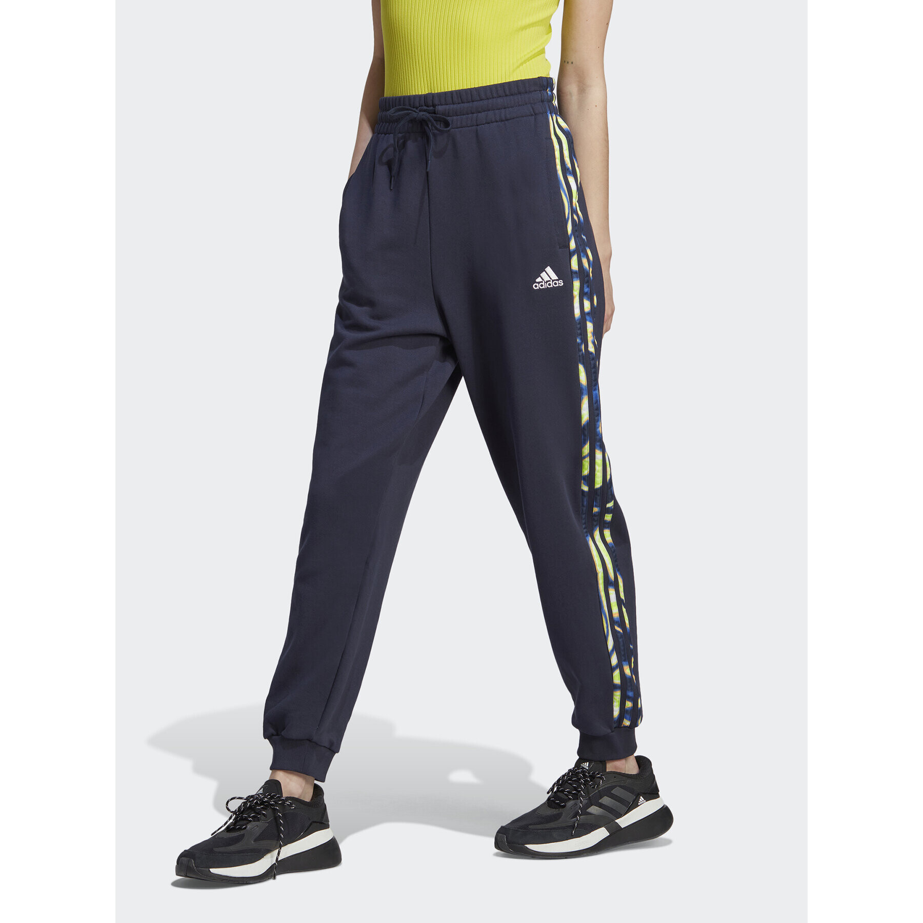 adidas Долнище анцуг IL5863 Син Loose Fit - Pepit.bg