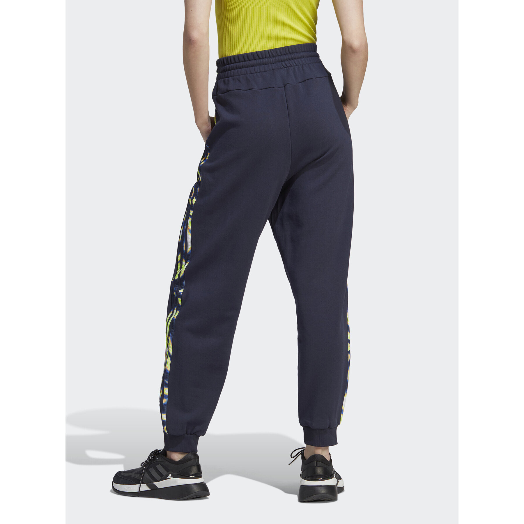 adidas Долнище анцуг IL5863 Син Loose Fit - Pepit.bg