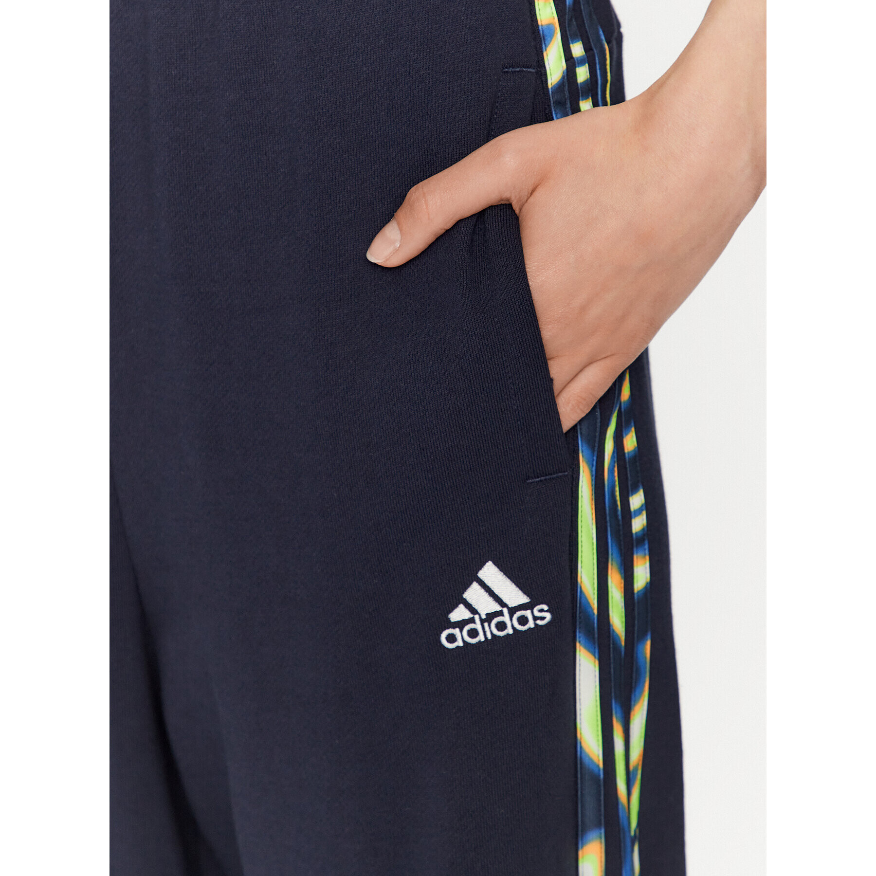 adidas Долнище анцуг IL5863 Син Loose Fit - Pepit.bg