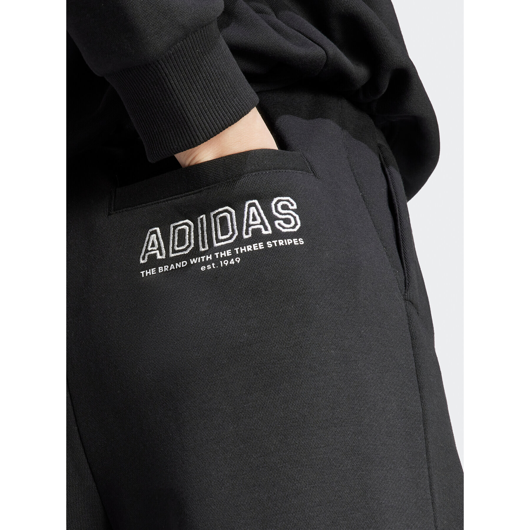 adidas Долнище анцуг IR8377 Черен Loose Fit - Pepit.bg