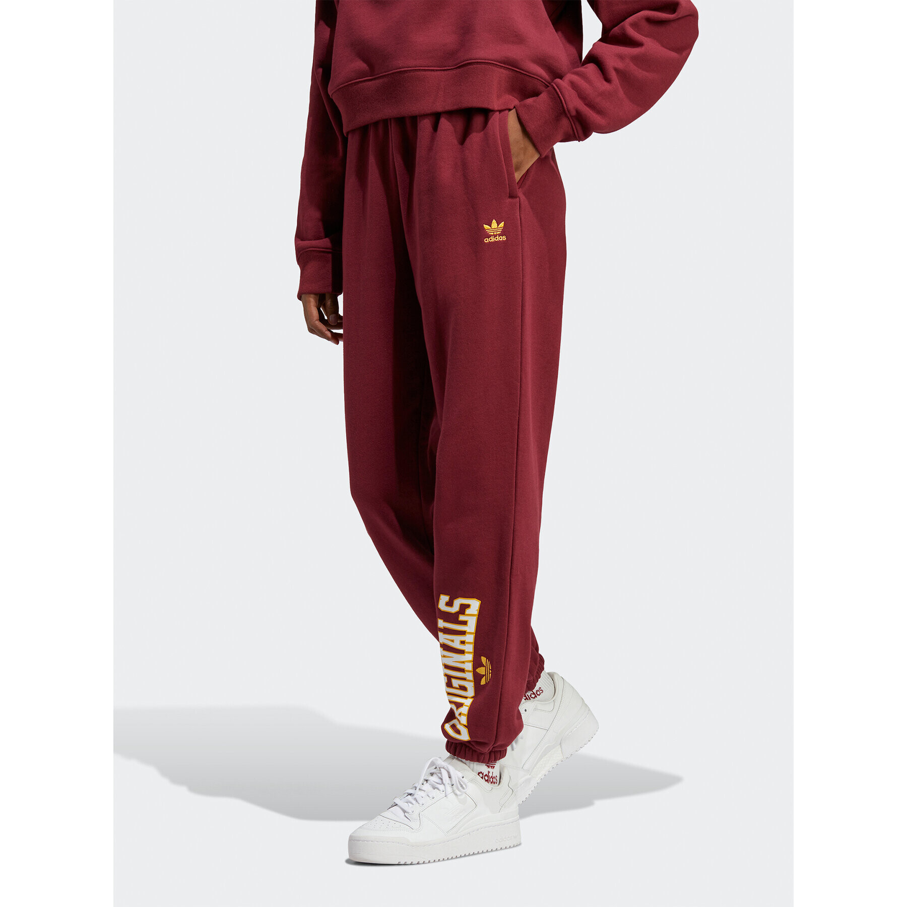 adidas Долнище анцуг Joggers IC6035 Червен Slim Fit - Pepit.bg