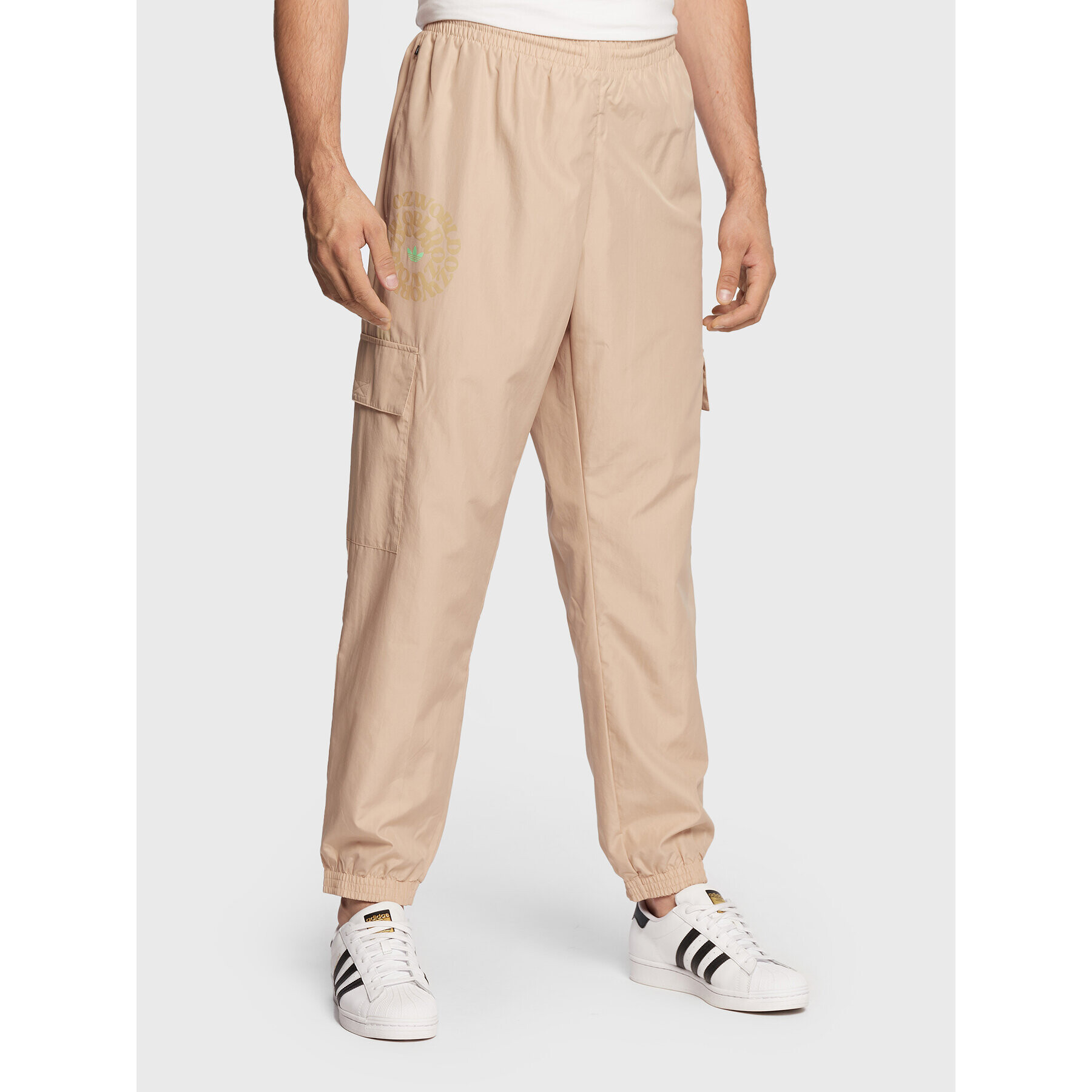 adidas Долнище анцуг Ozworld HL9251 Бежов Regular Fit - Pepit.bg