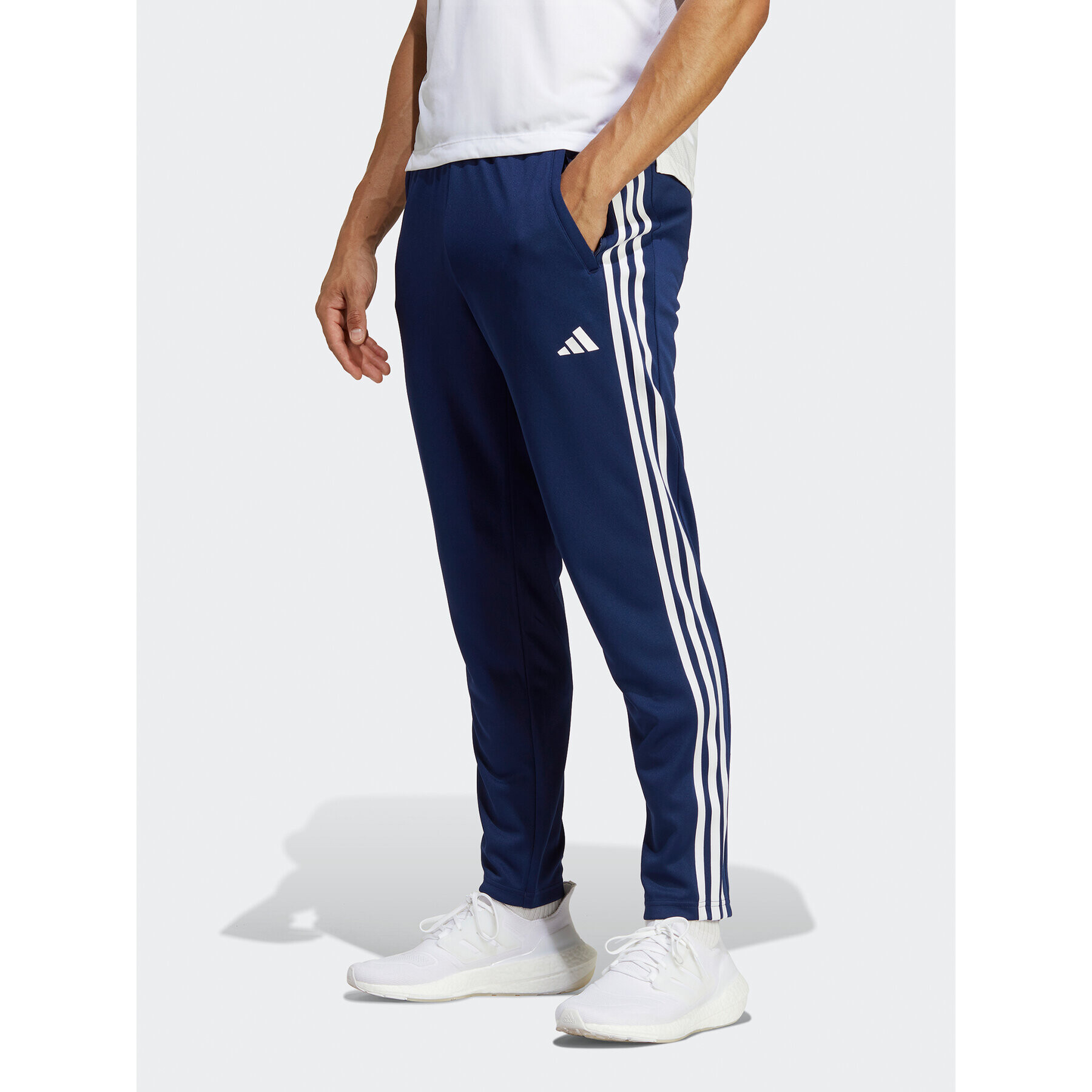 adidas Долнище анцуг Train Essentials 3-Stripes Training IB8169 Син Regular Fit - Pepit.bg