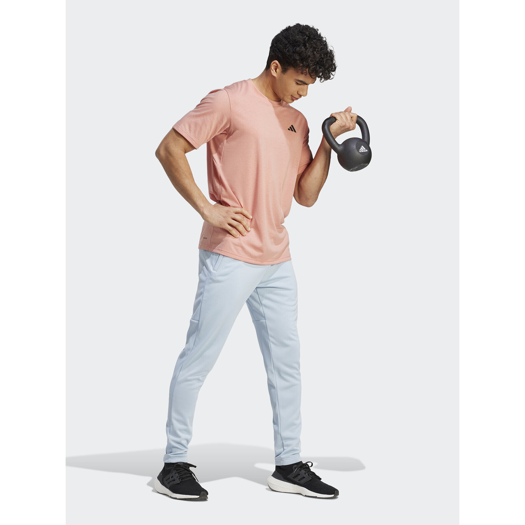 adidas Долнище анцуг Train Essentials Seasonal Training HZ3111 Син Regular Fit - Pepit.bg